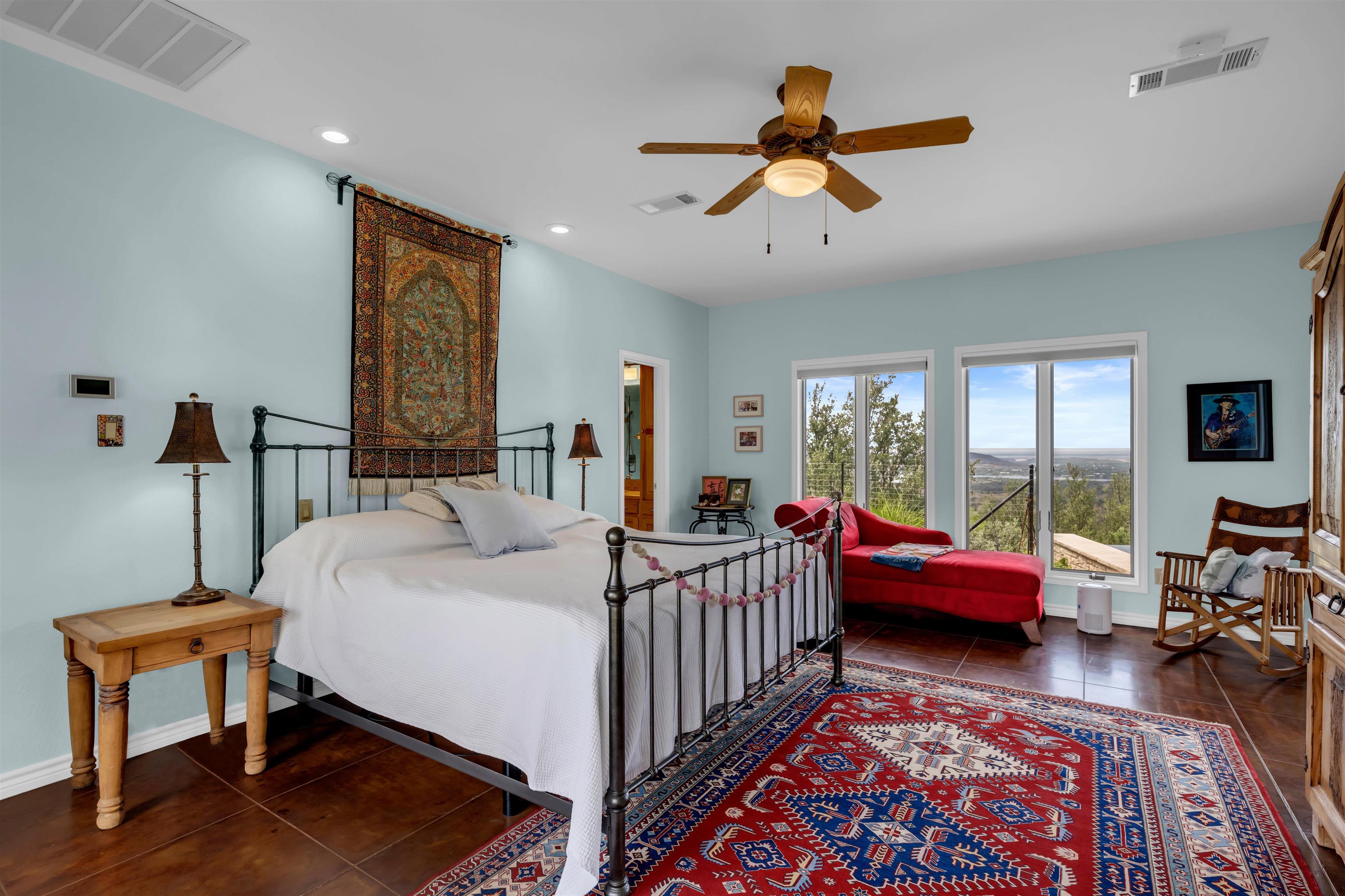 206 Vista Hermosa