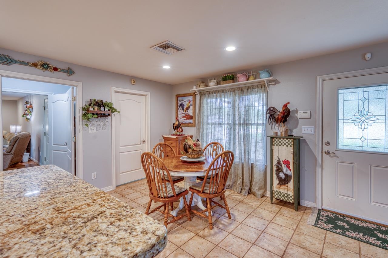215 E Mountain View Dr.