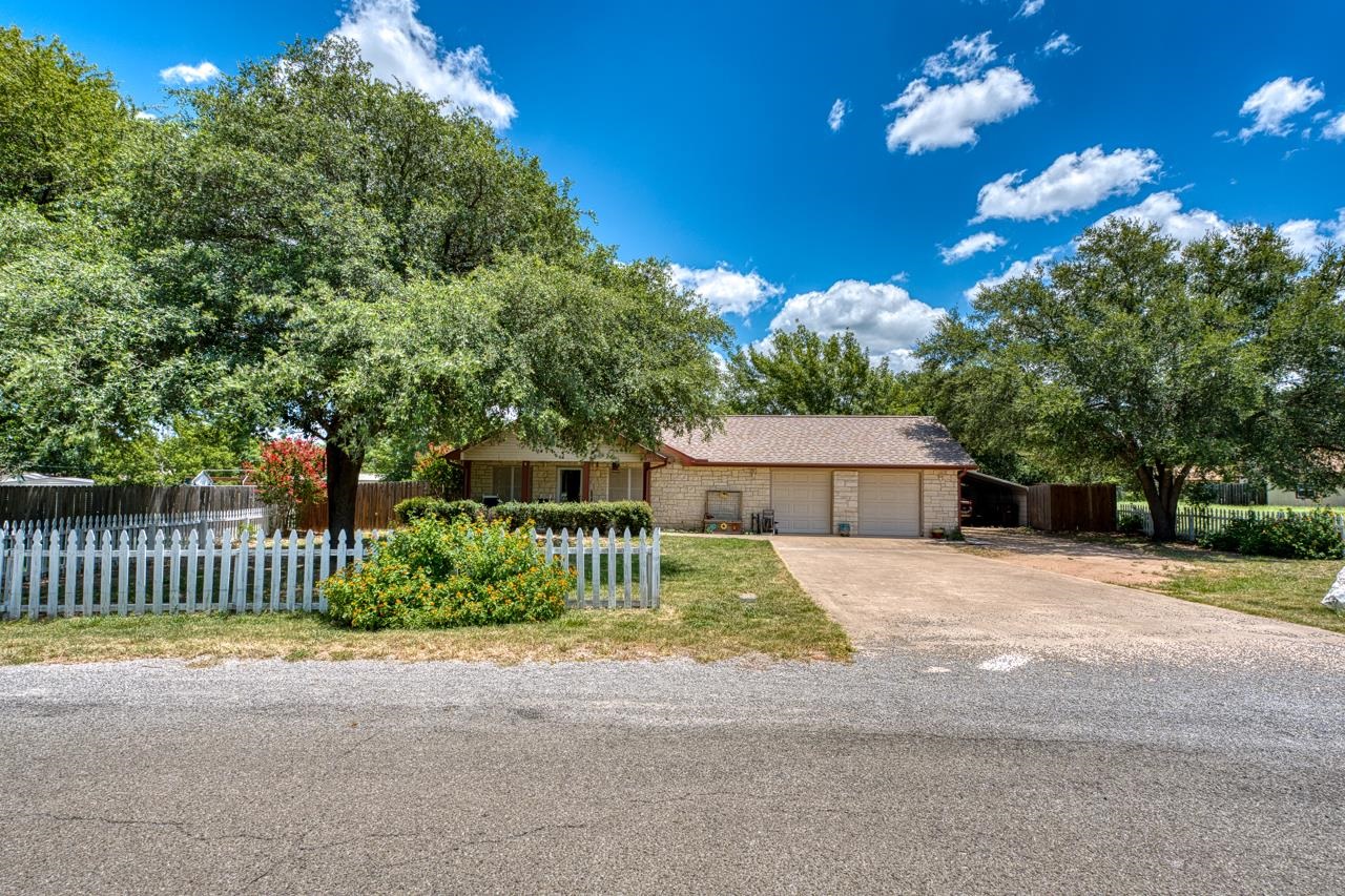 215 E Mountain View Dr.