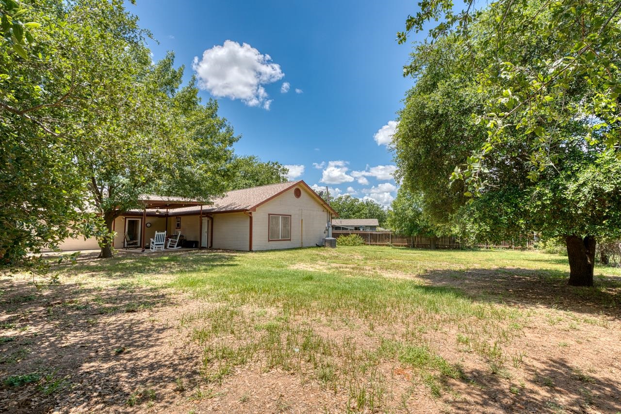 215 E Mountain View Dr.