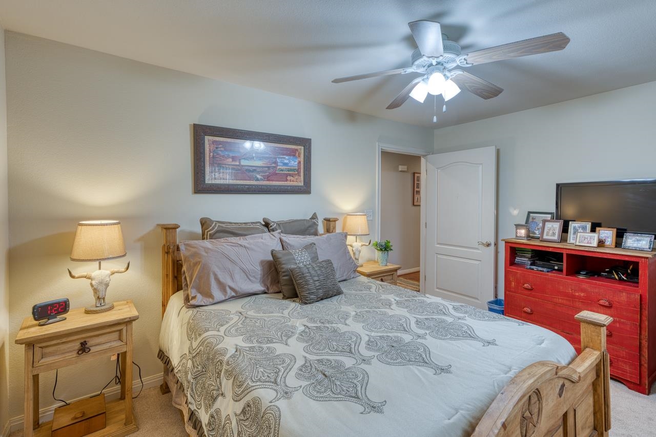 215 E Mountain View Dr.