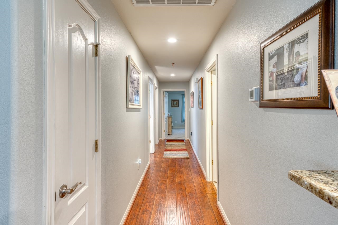 215 E Mountain View Dr.