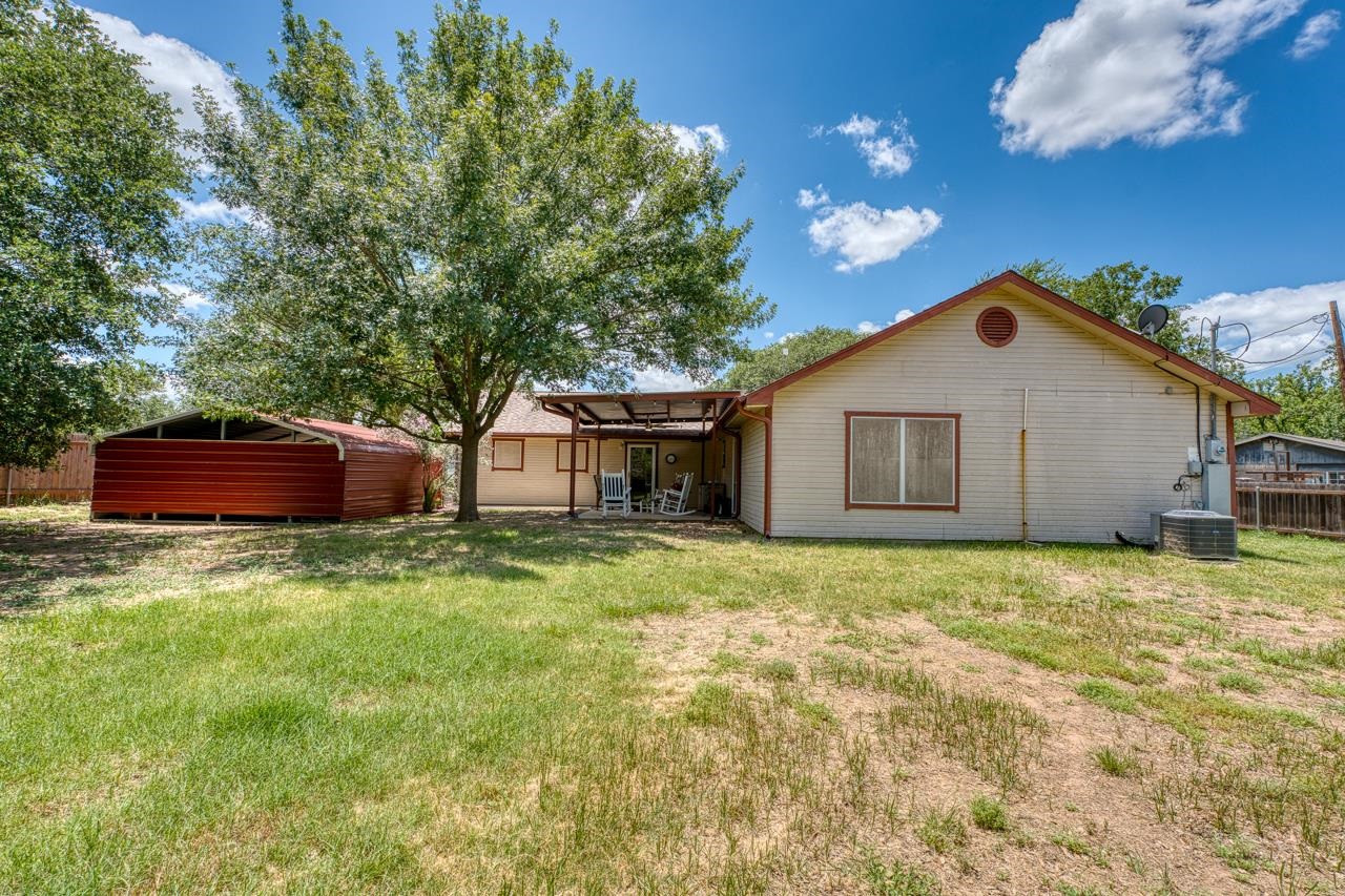 215 E Mountain View Dr.