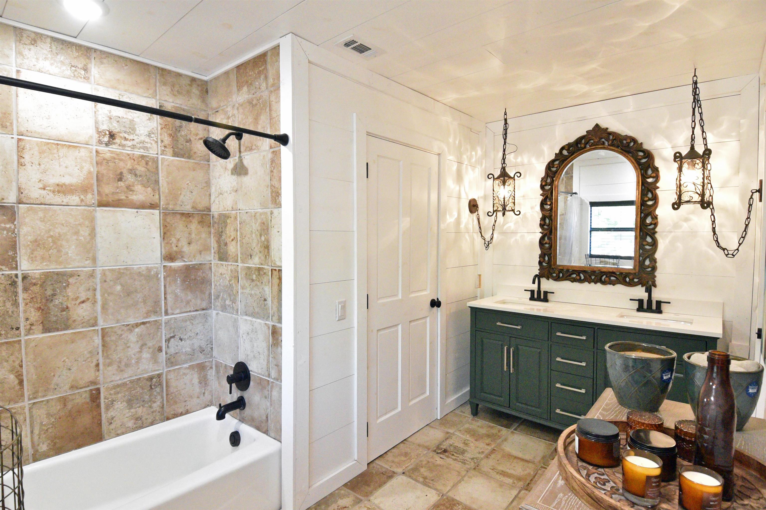 610 Flag Creek Drive Drive