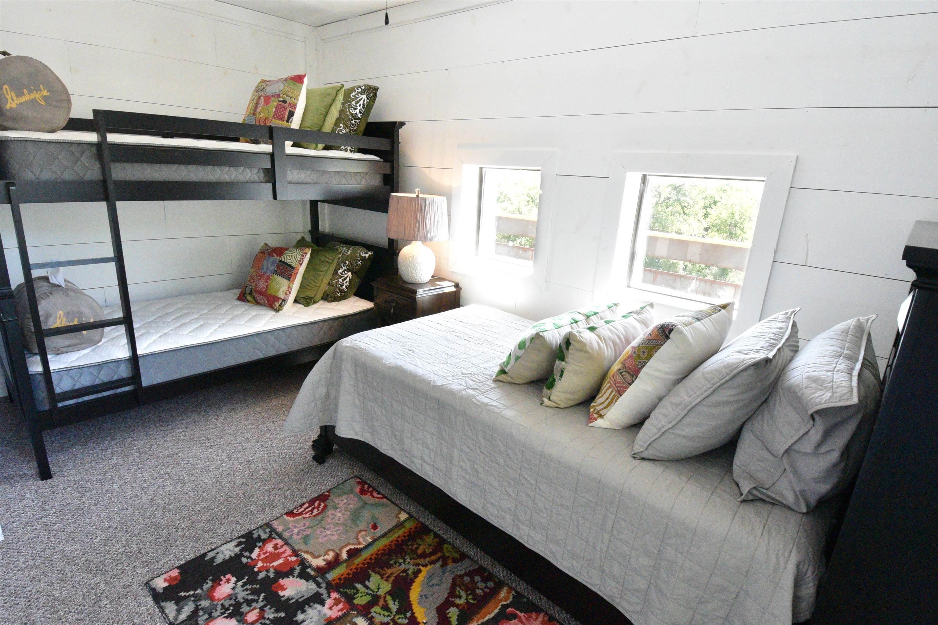 610 Flag Creek Drive Drive