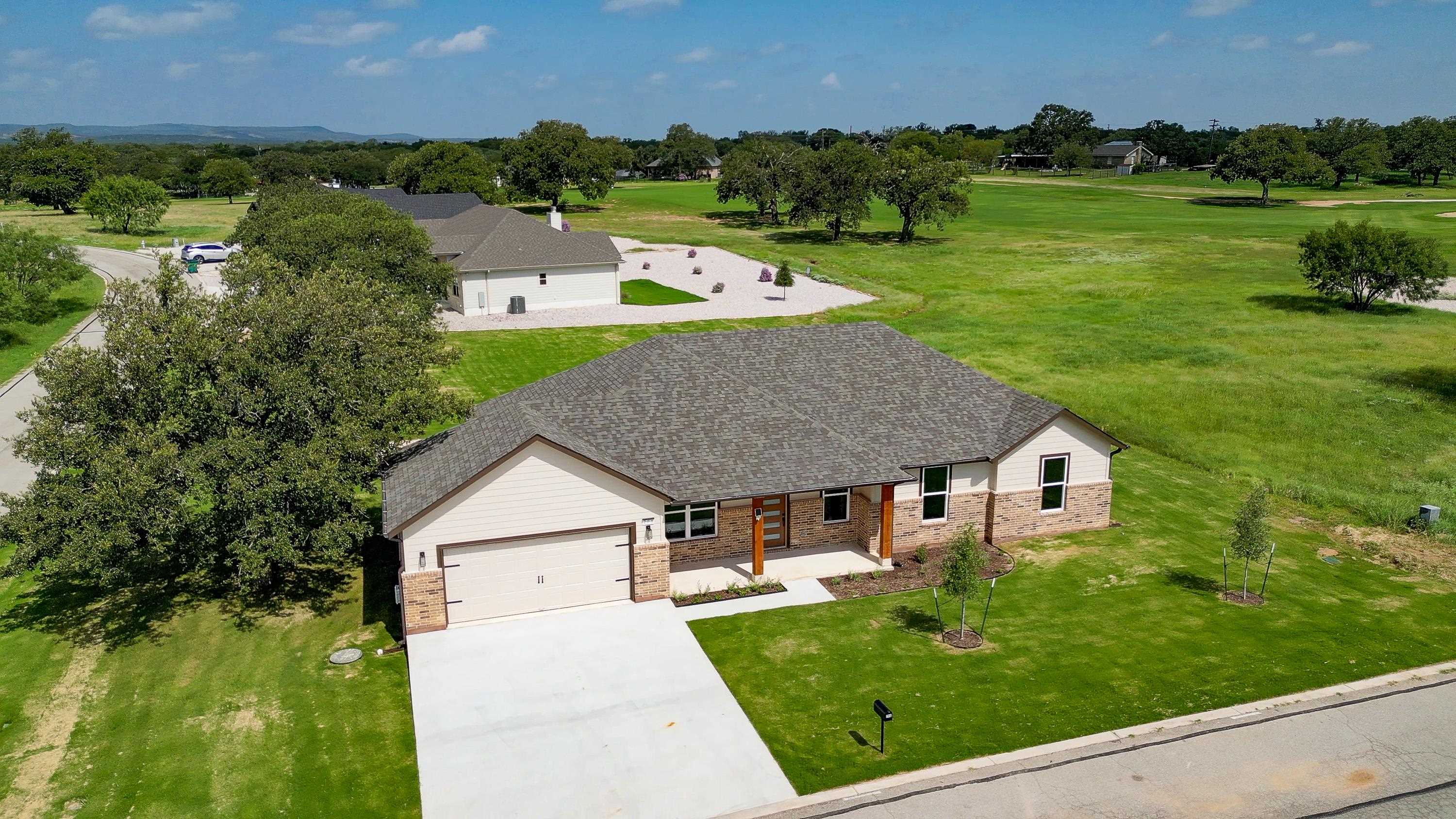 206 Oak Grove Parkway