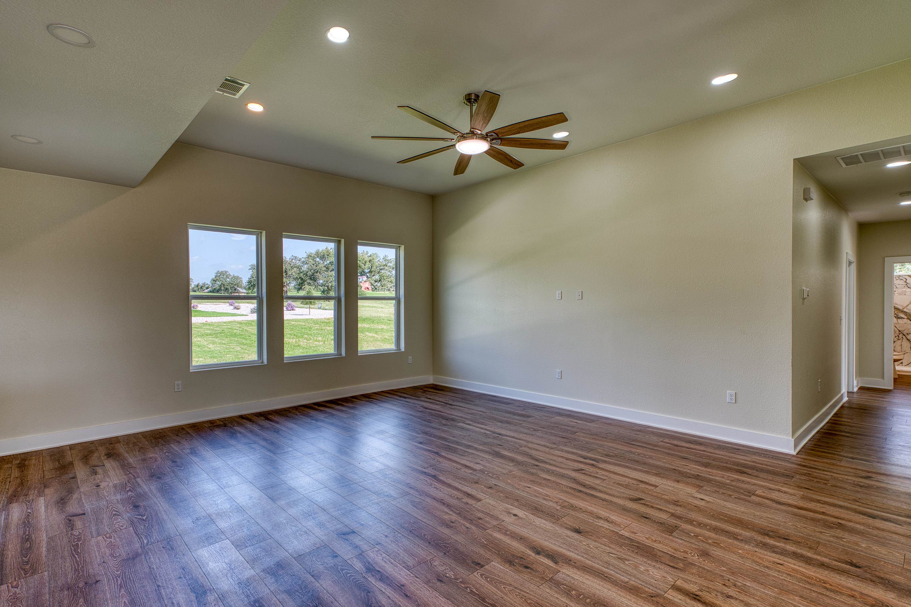 206 Oak Grove Parkway