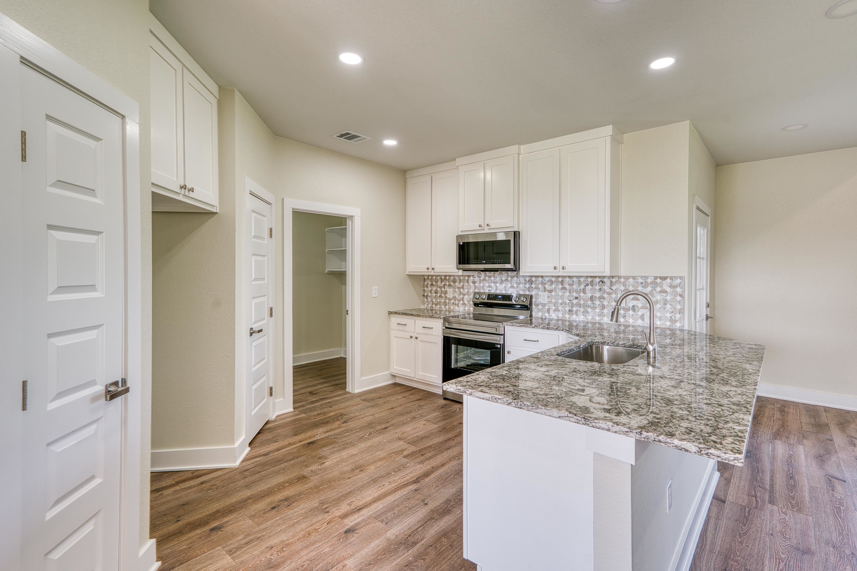 206 Oak Grove Parkway