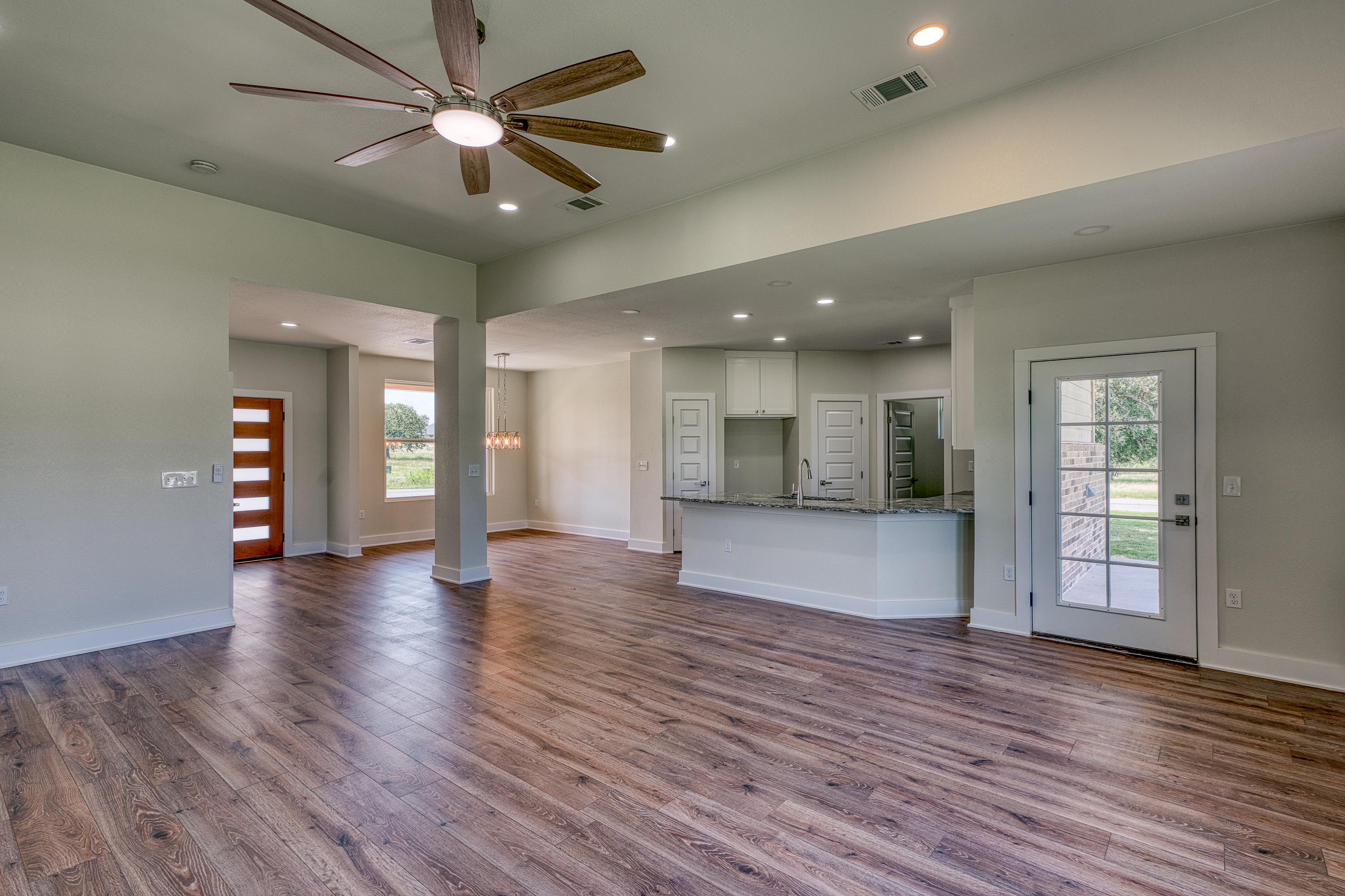 206 Oak Grove Parkway