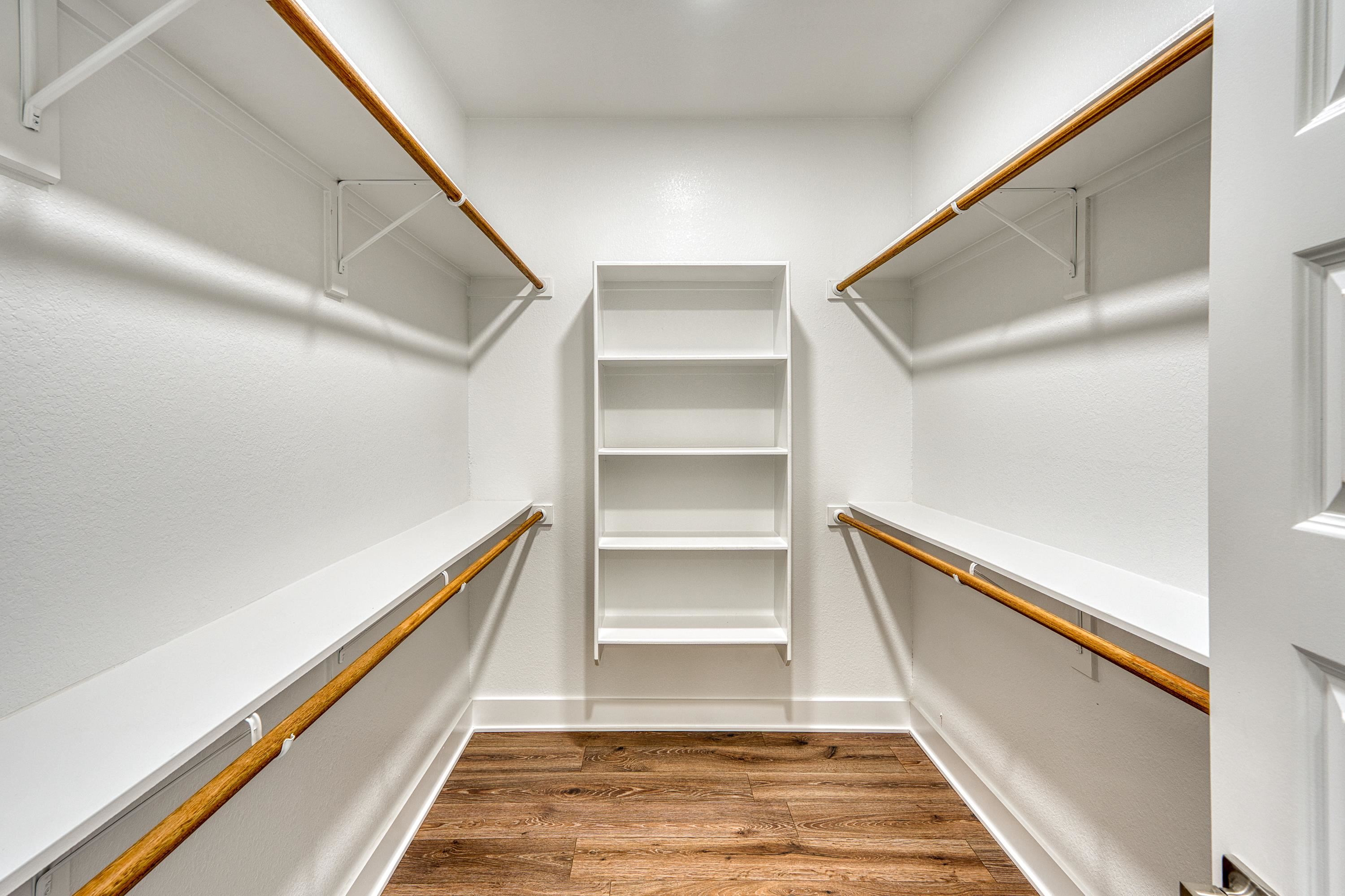 206 Oak Grove Parkway