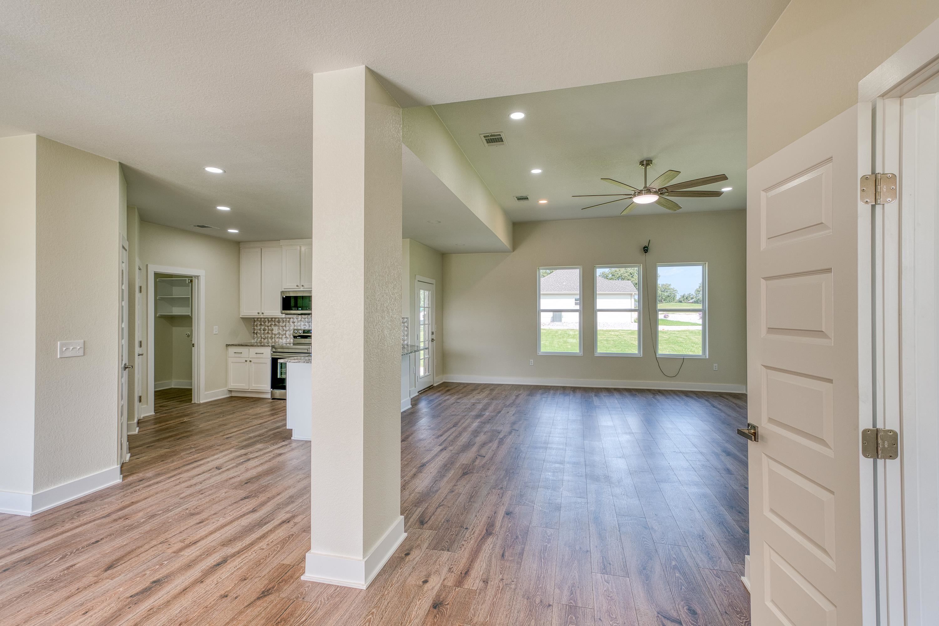 206 Oak Grove Parkway