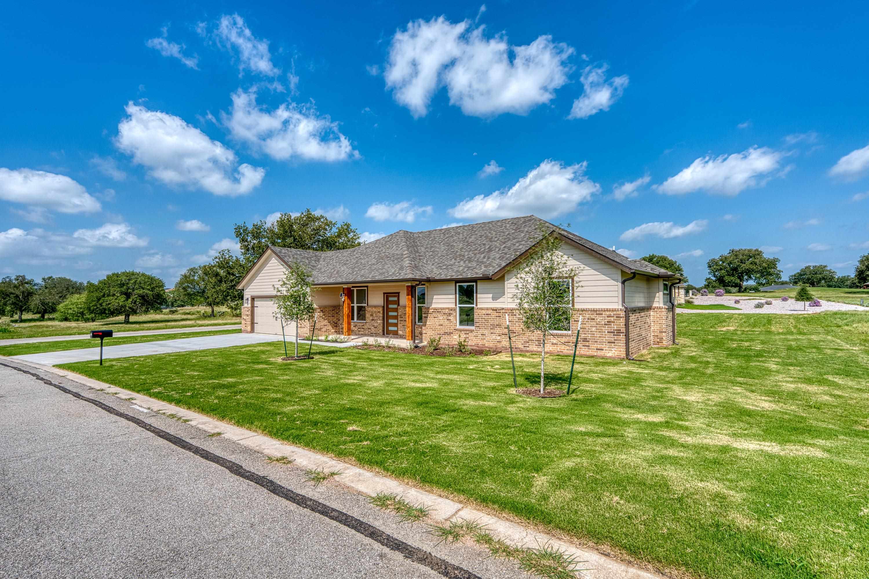 206 Oak Grove Parkway