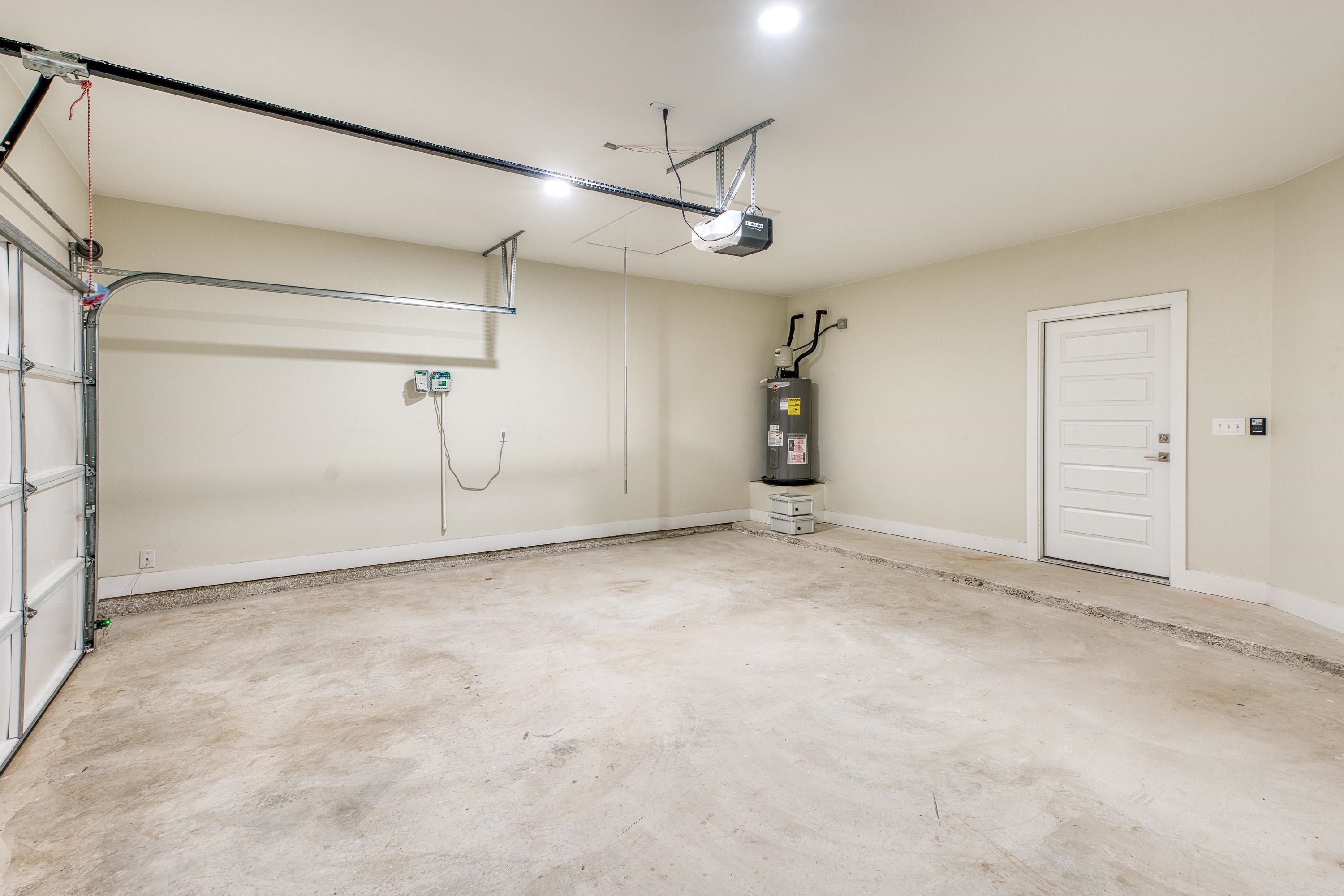 206 Oak Grove Parkway