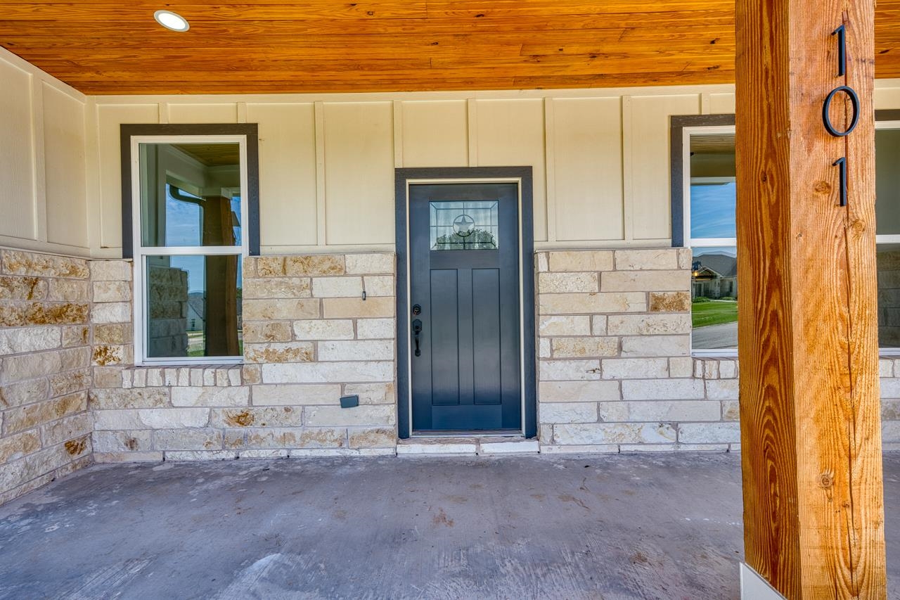 101 Olympia Hills Court