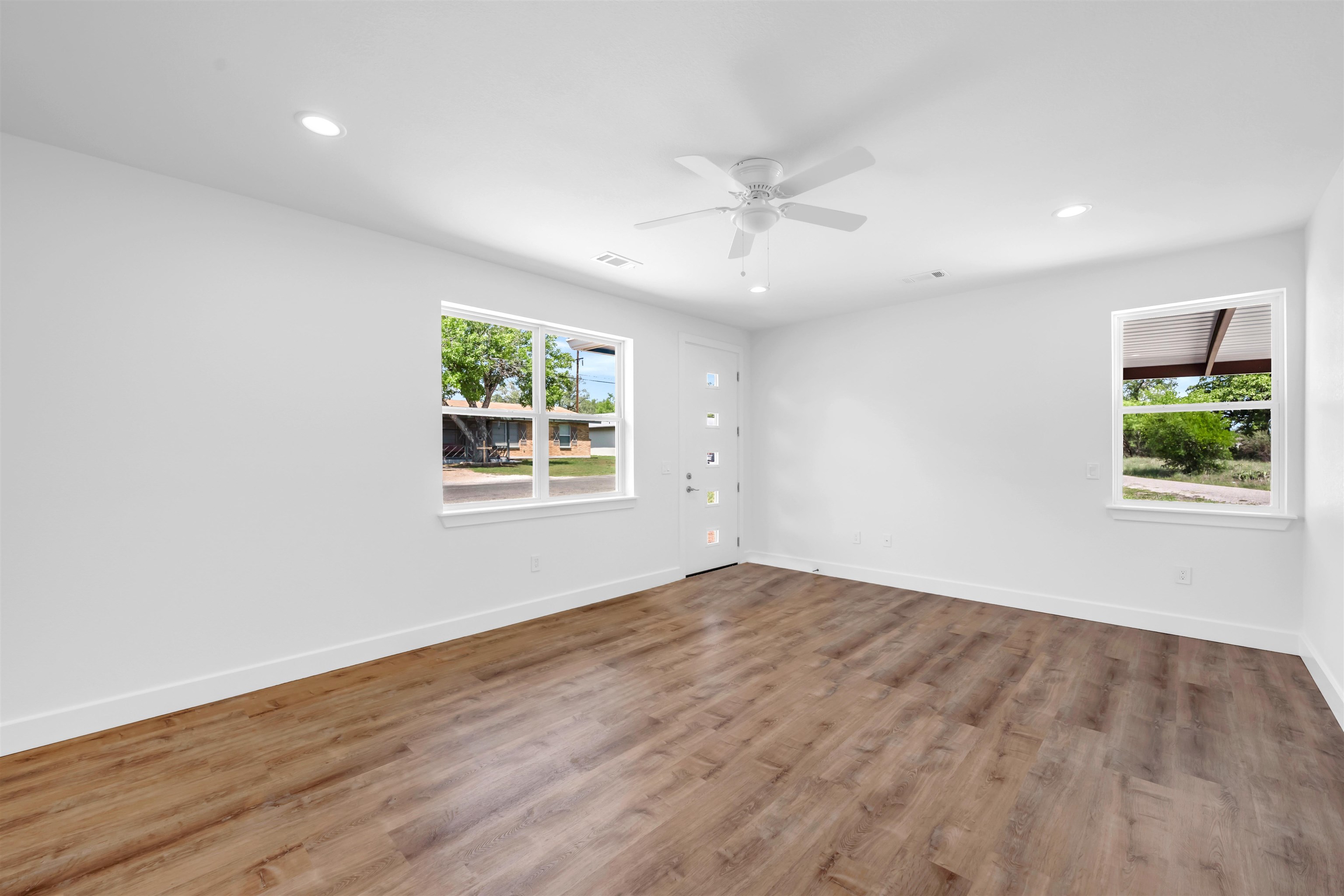 1701 Lakewood