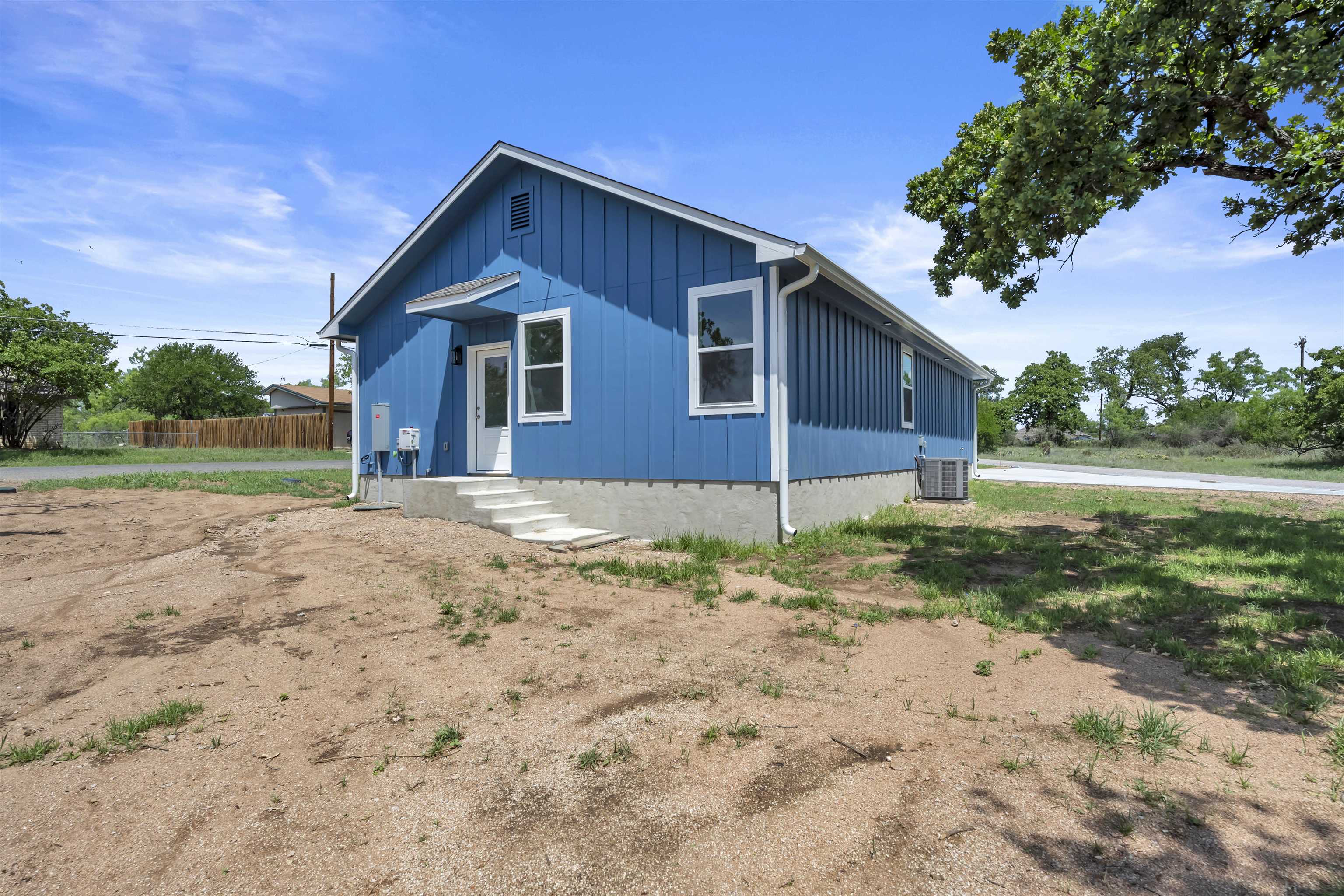 1701 Lakewood