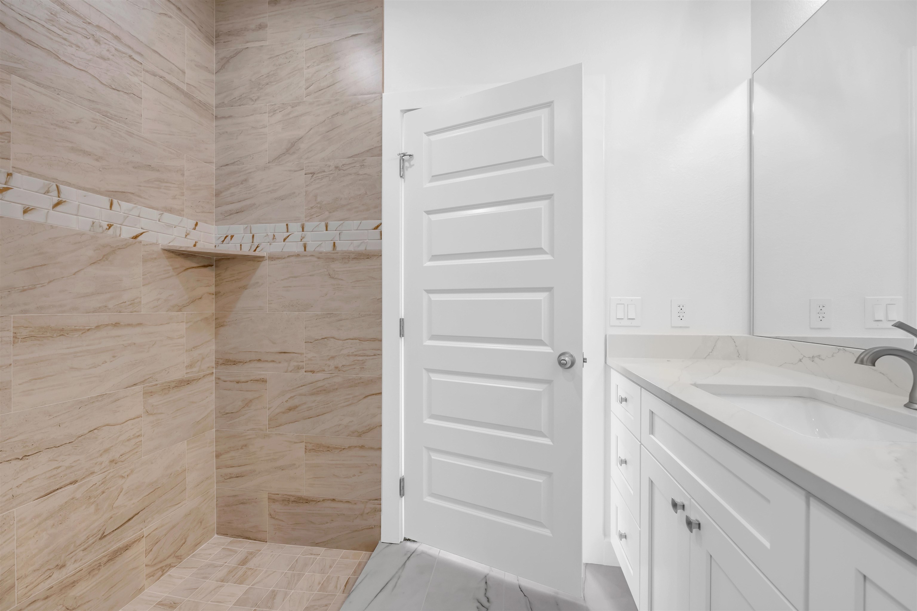 1701 Lakewood