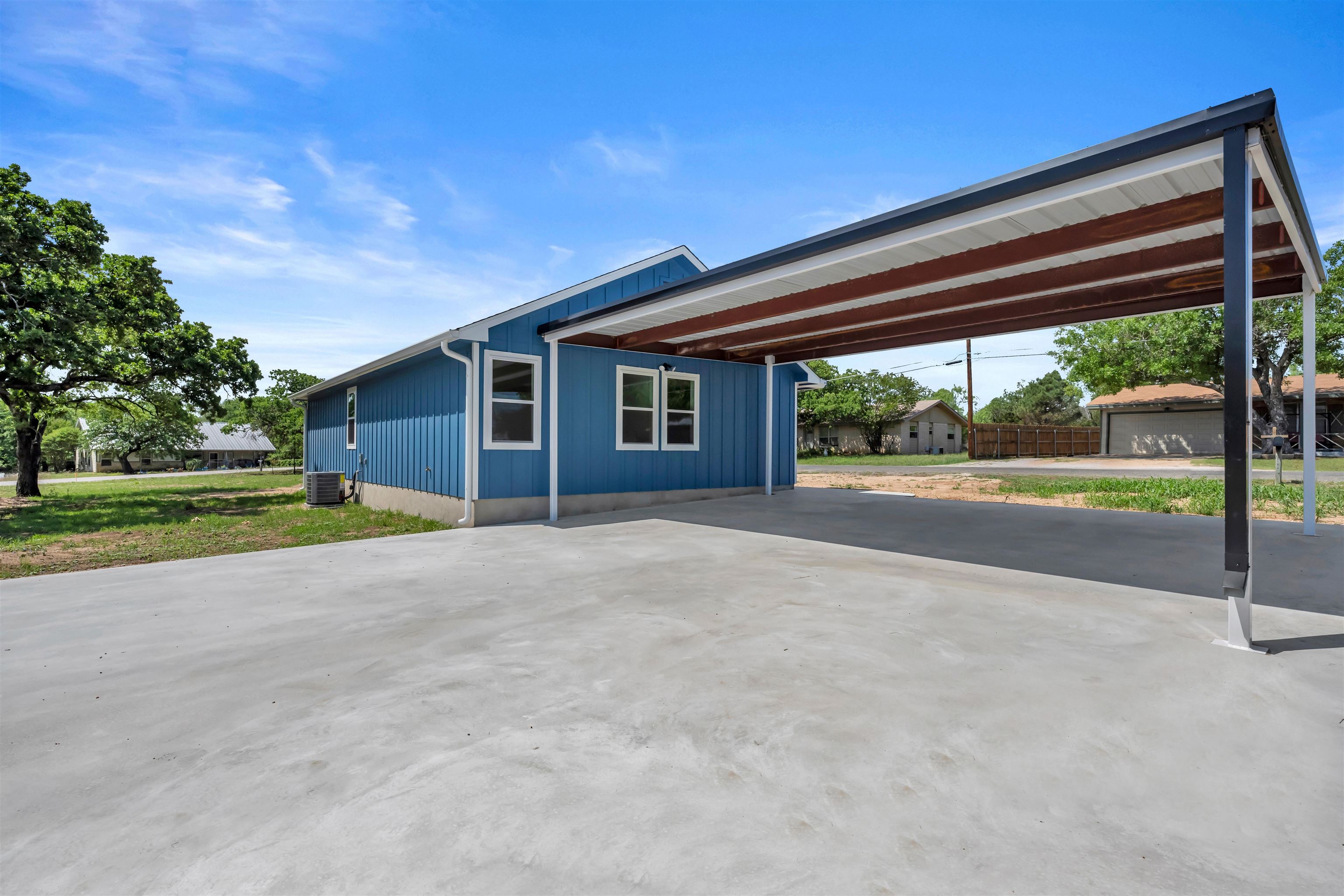 1701 Lakewood
