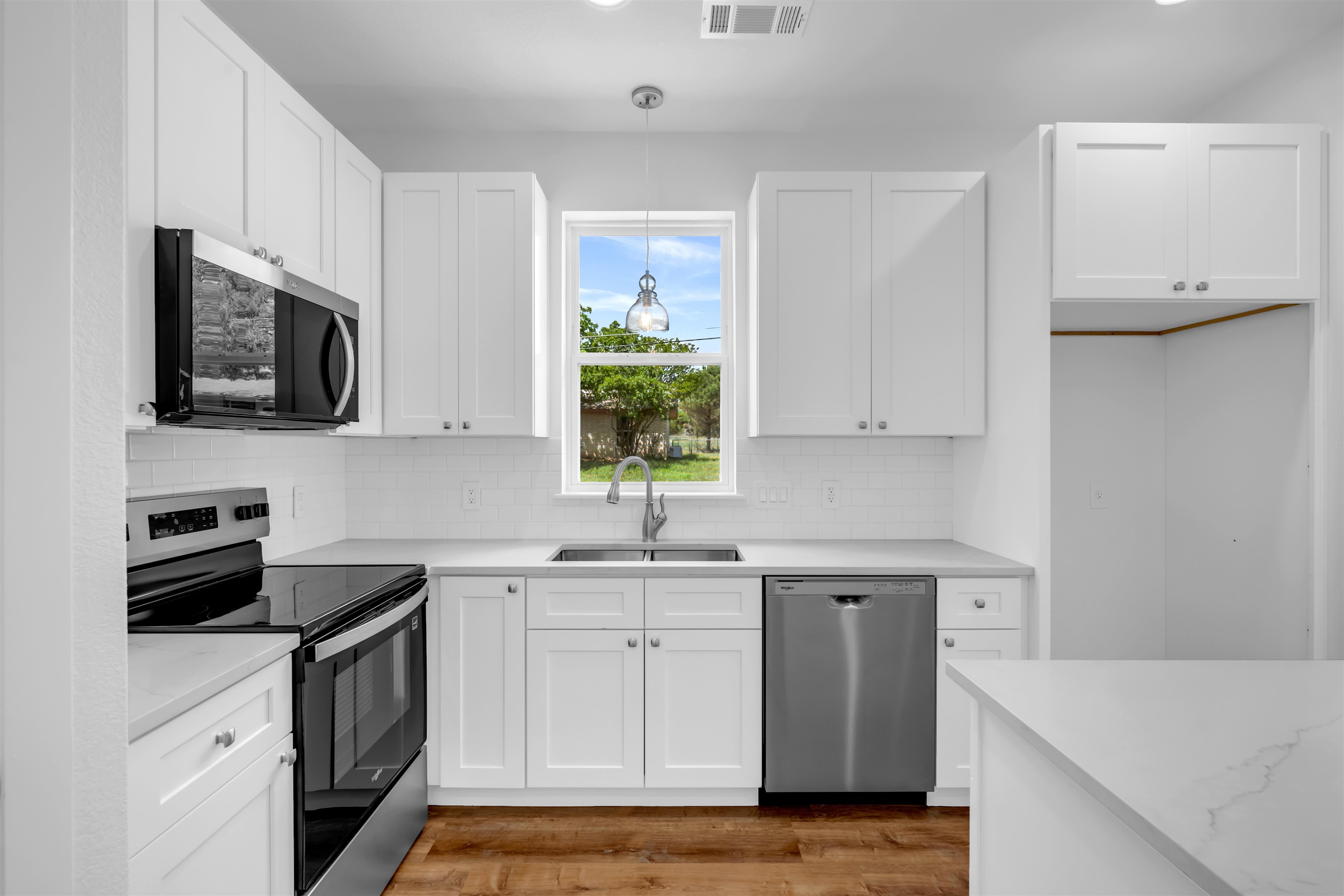 1701 Lakewood