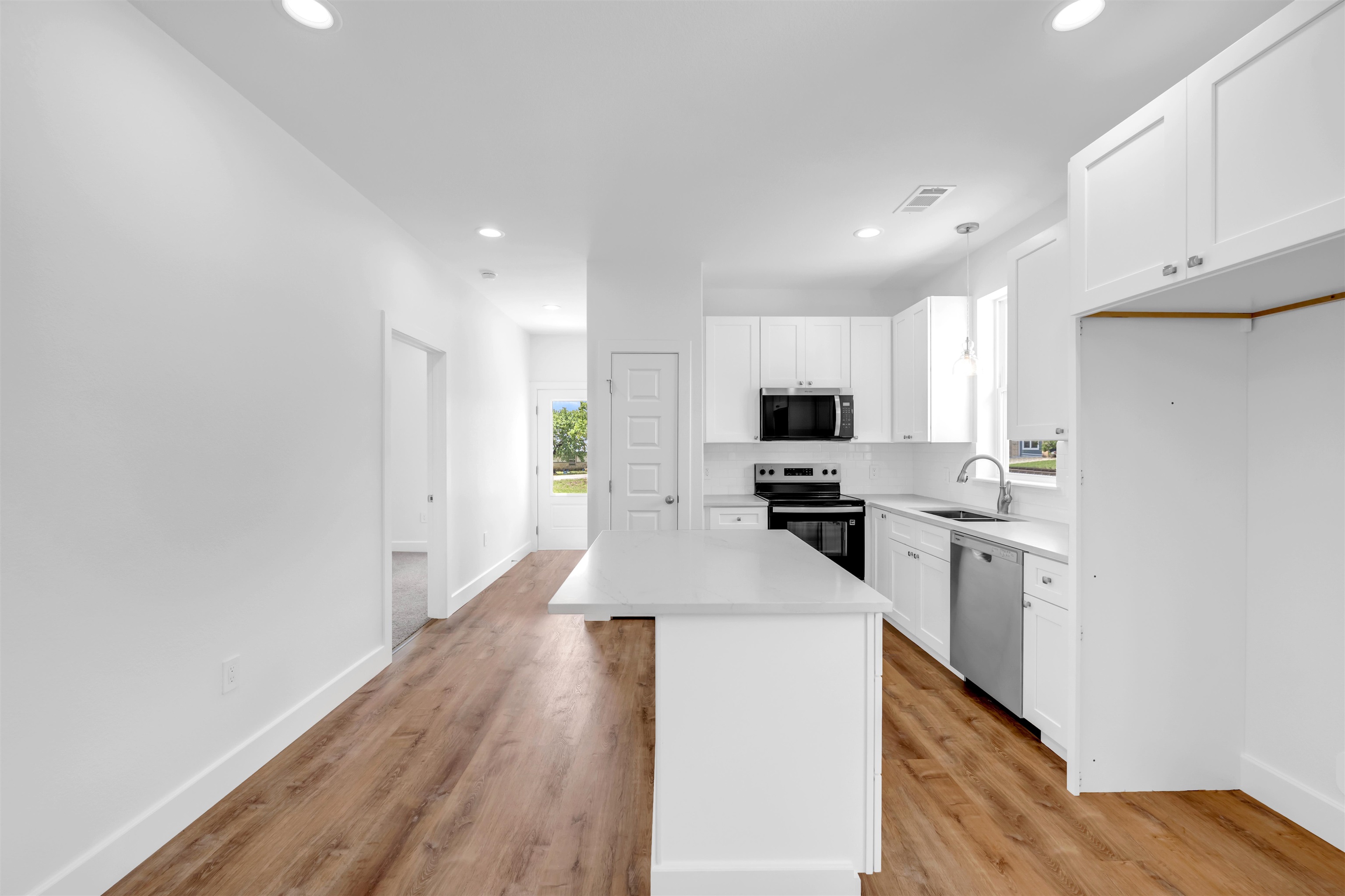 1701 Lakewood