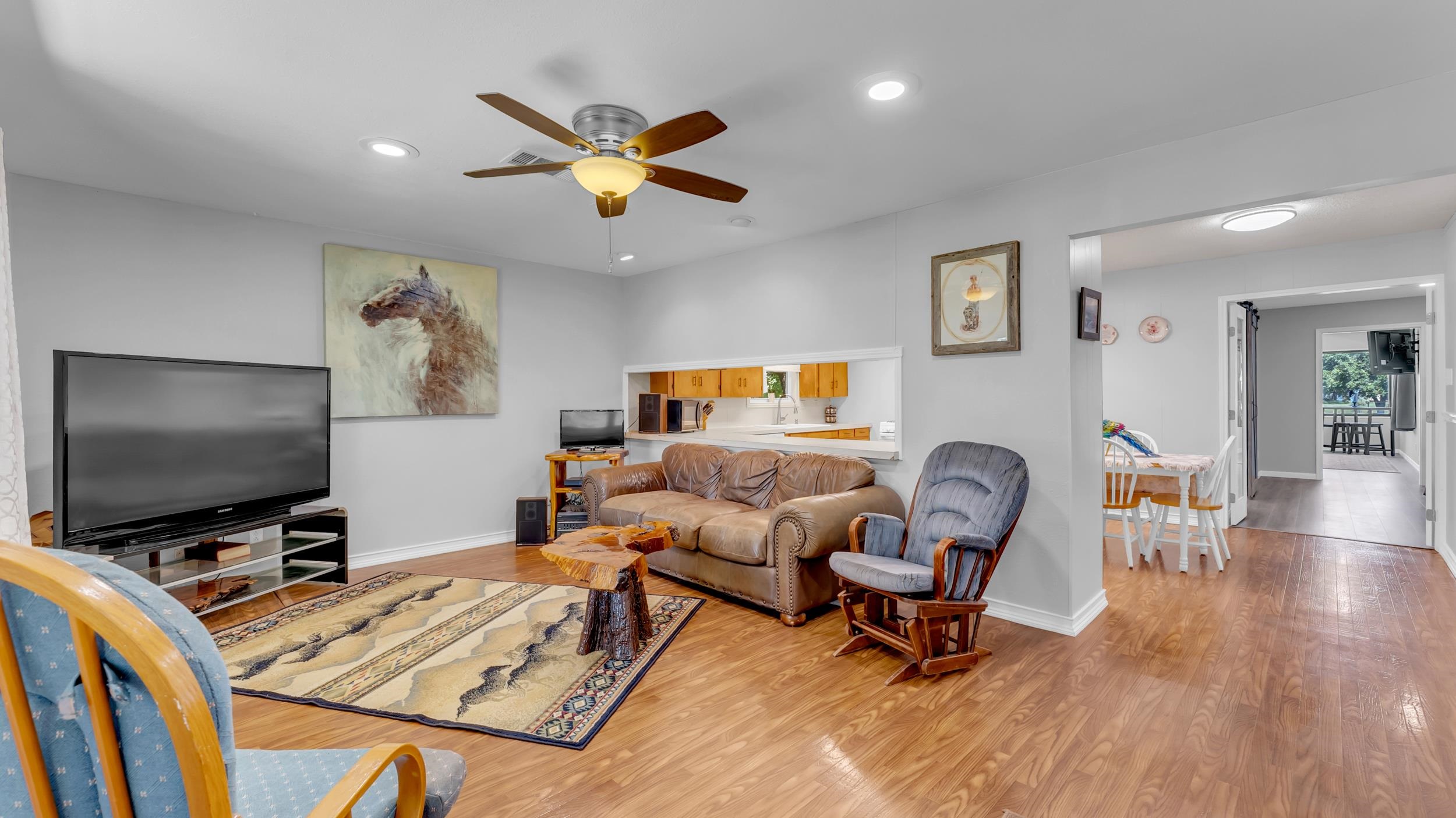 1570 Breeze Way
