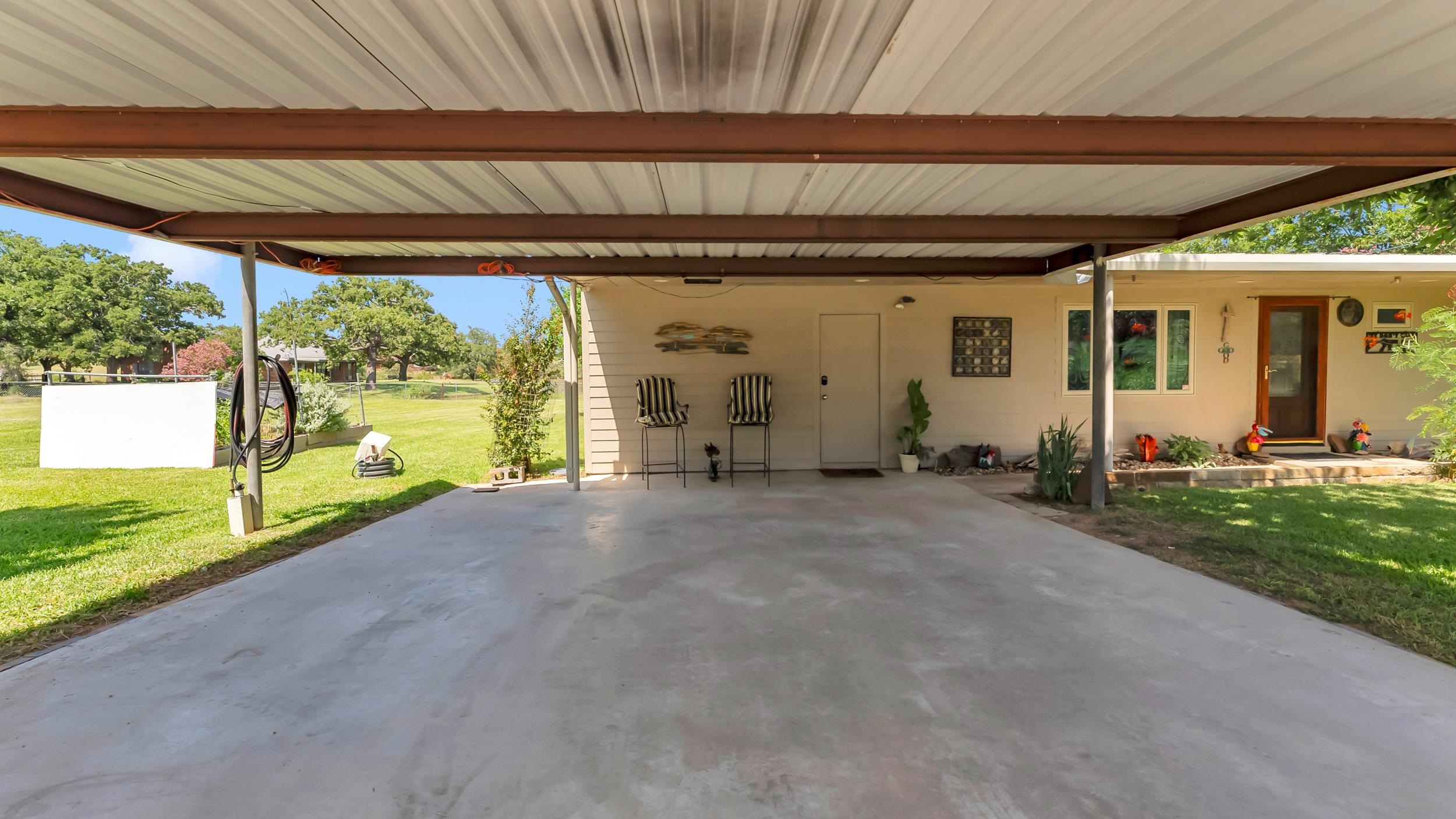 1570 Breeze Way