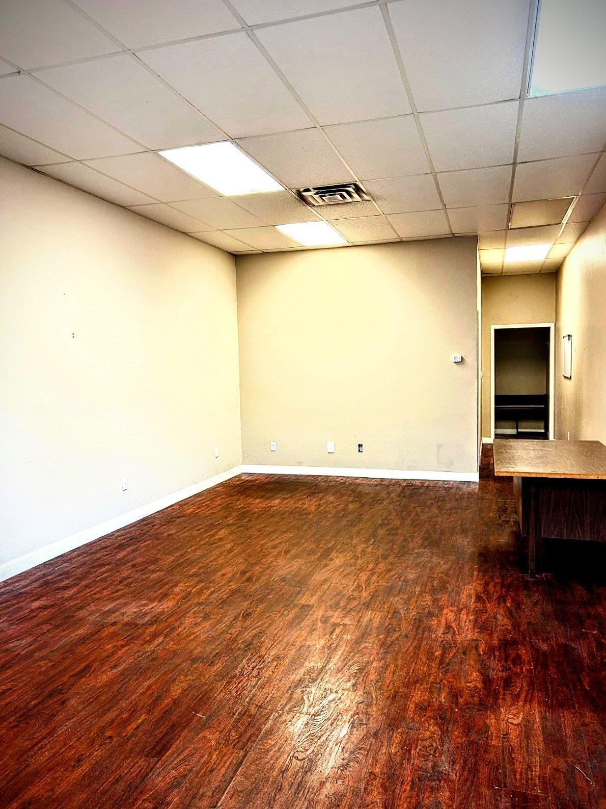 1614 N Hwy 281