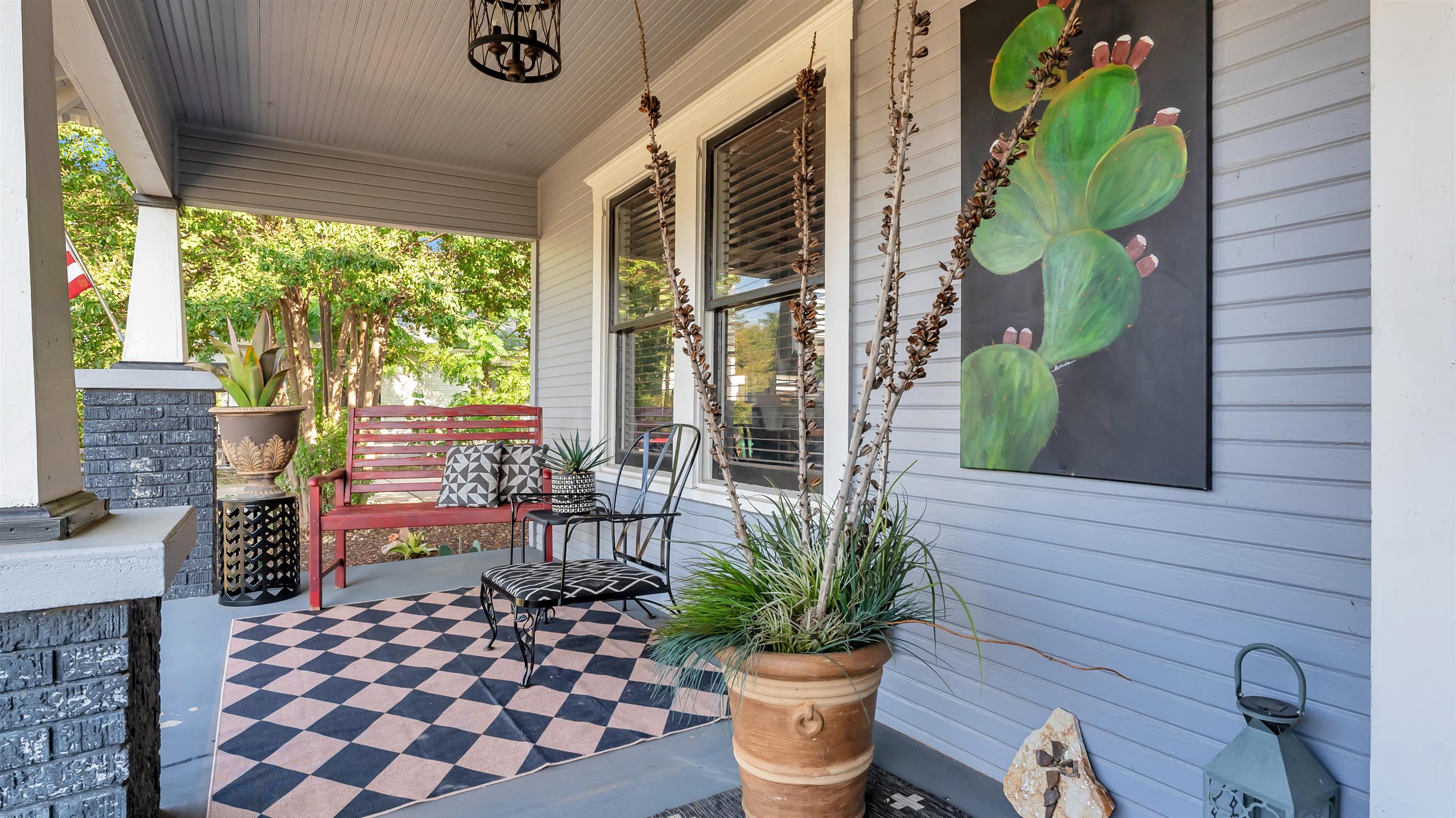 308 W Wallace Street