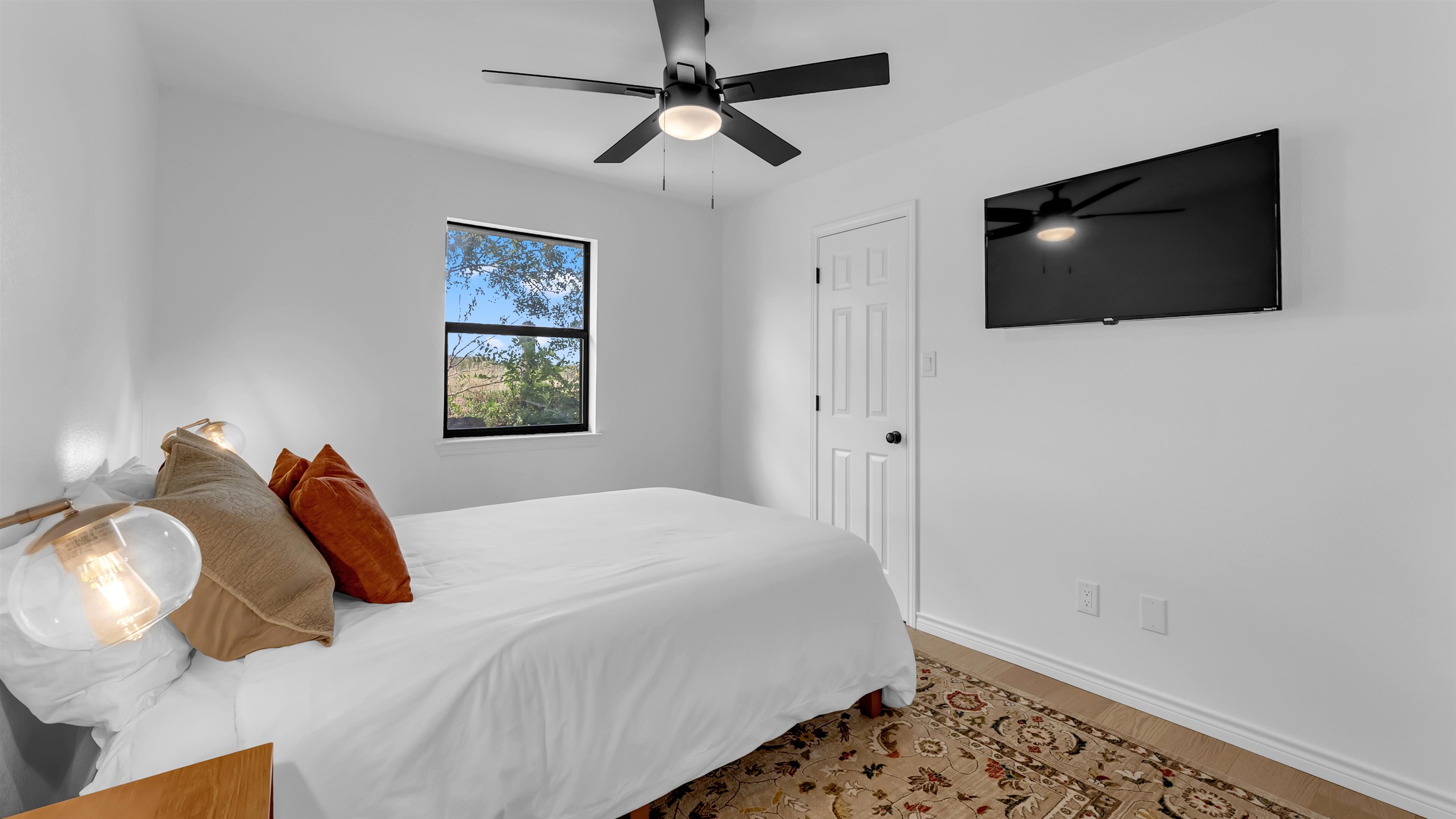 113 W Bluebonnet Road