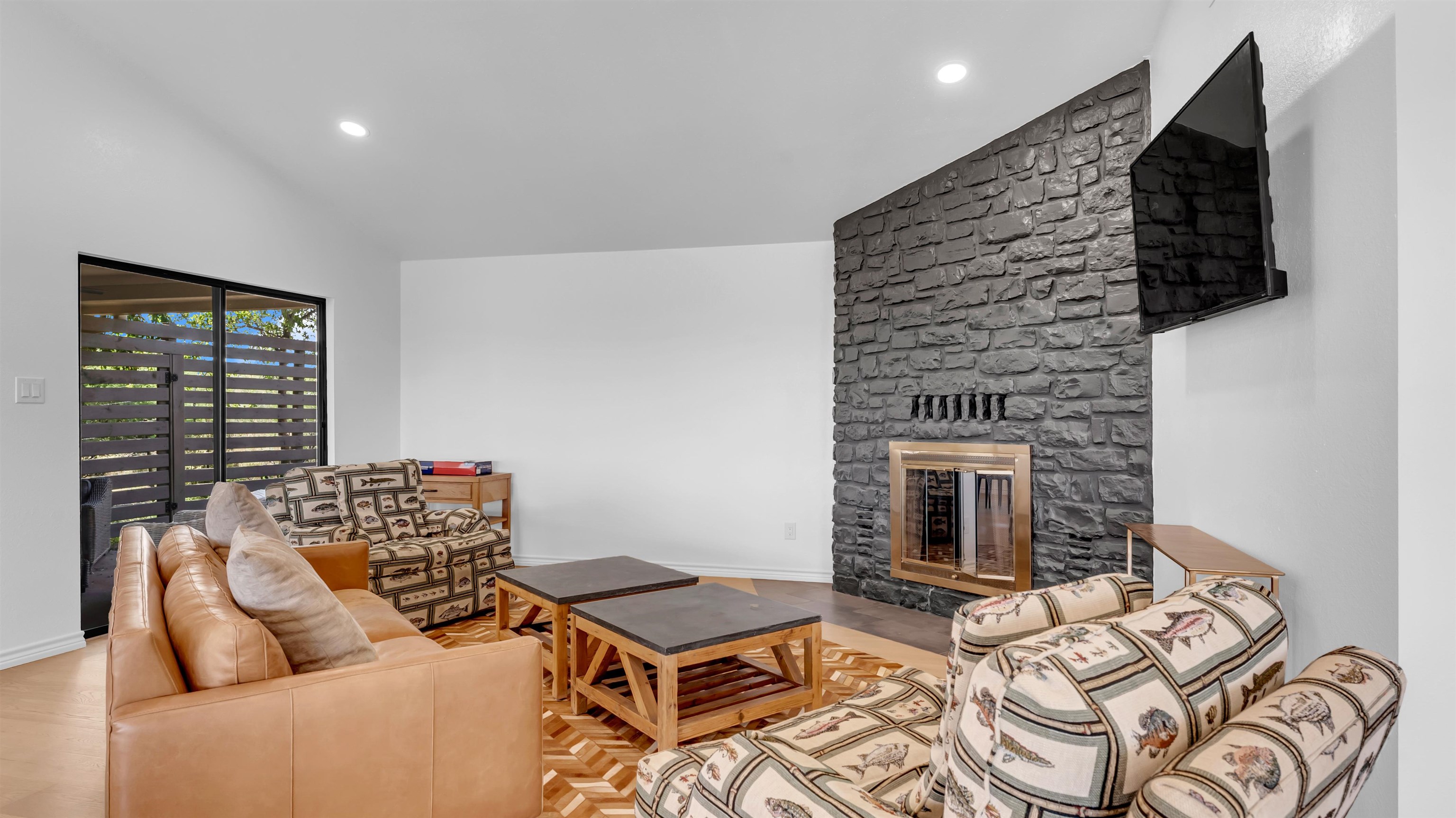 113 W Bluebonnet Road