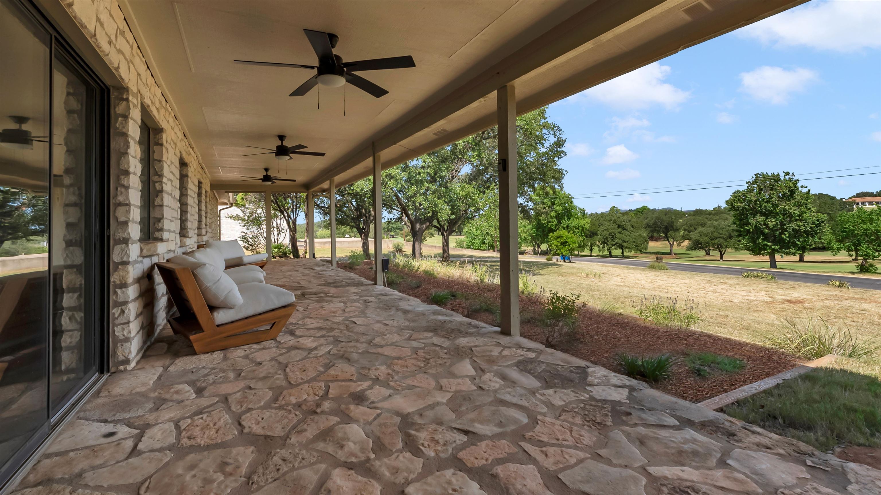 113 W Bluebonnet Road