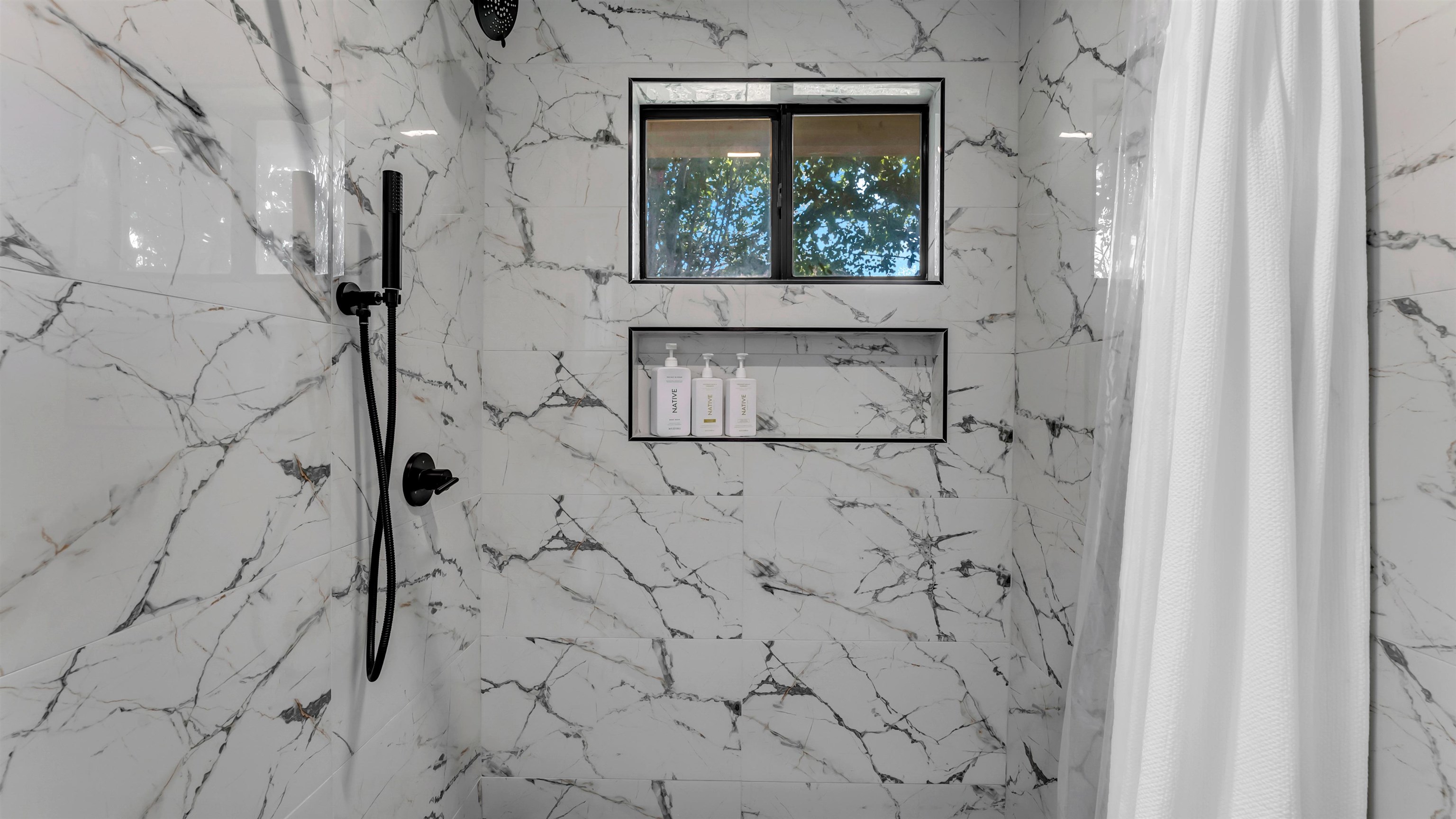 113 W Bluebonnet Road