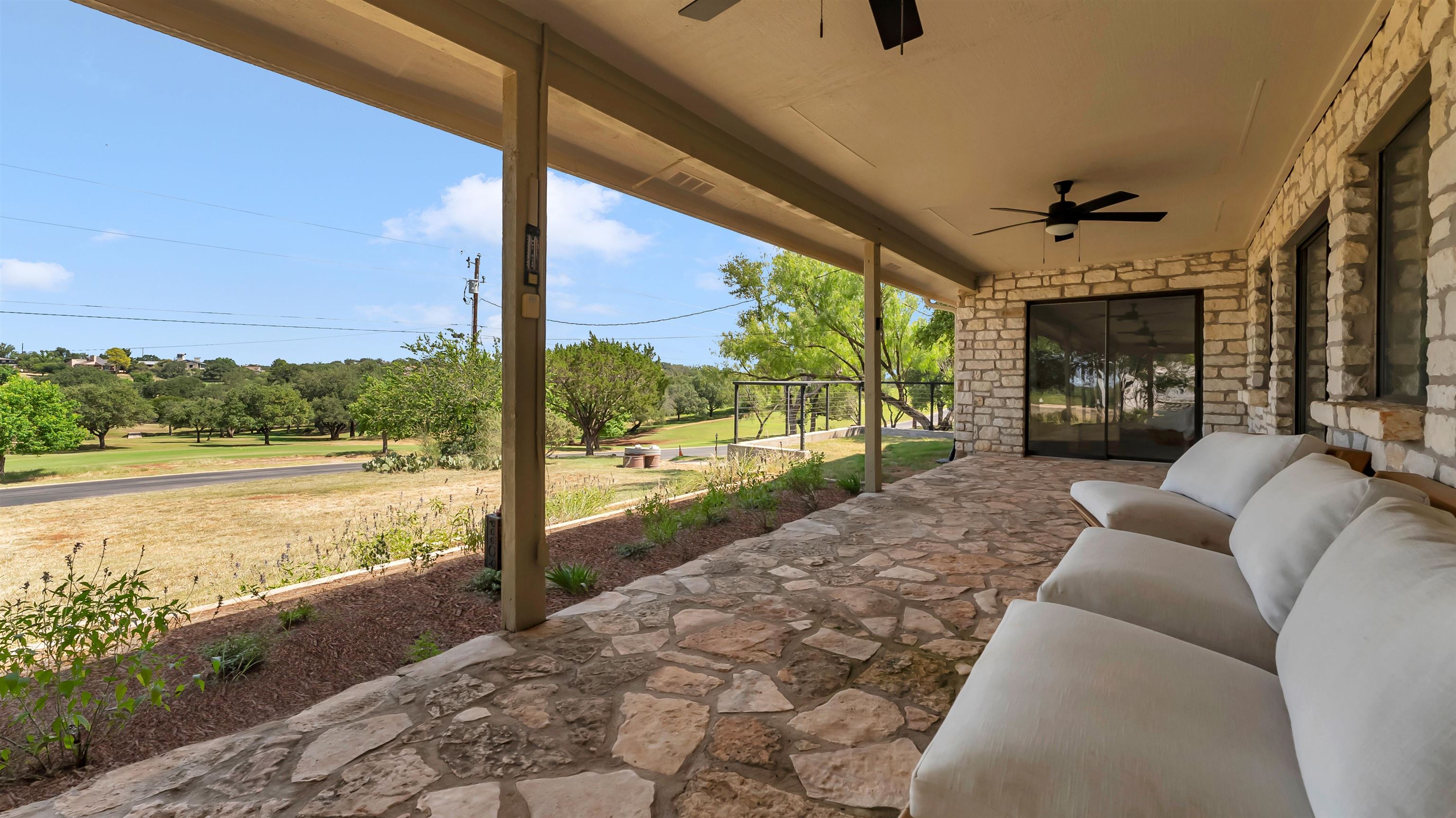 113 W Bluebonnet Road