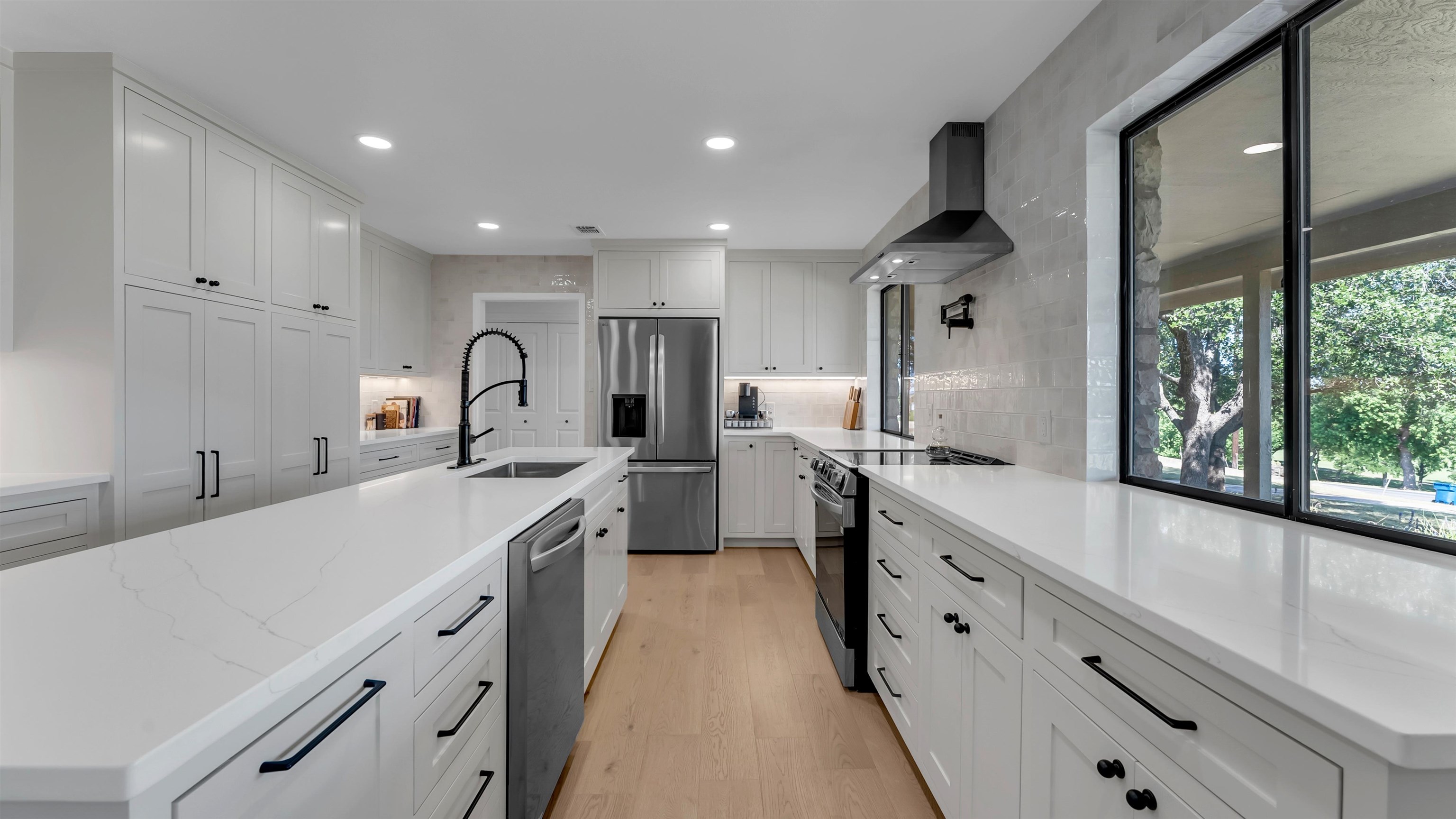 113 W Bluebonnet Road