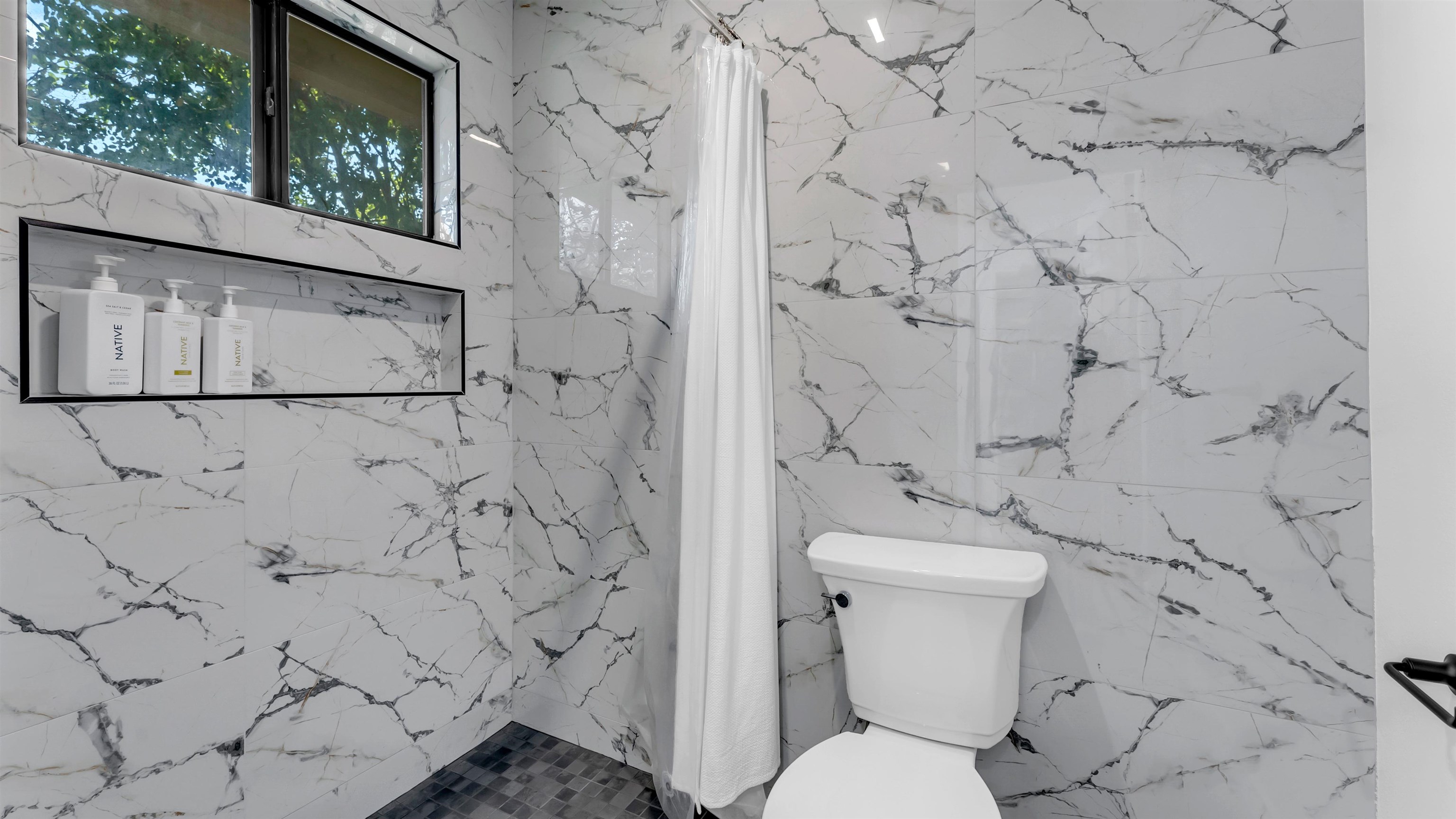 113 W Bluebonnet Road