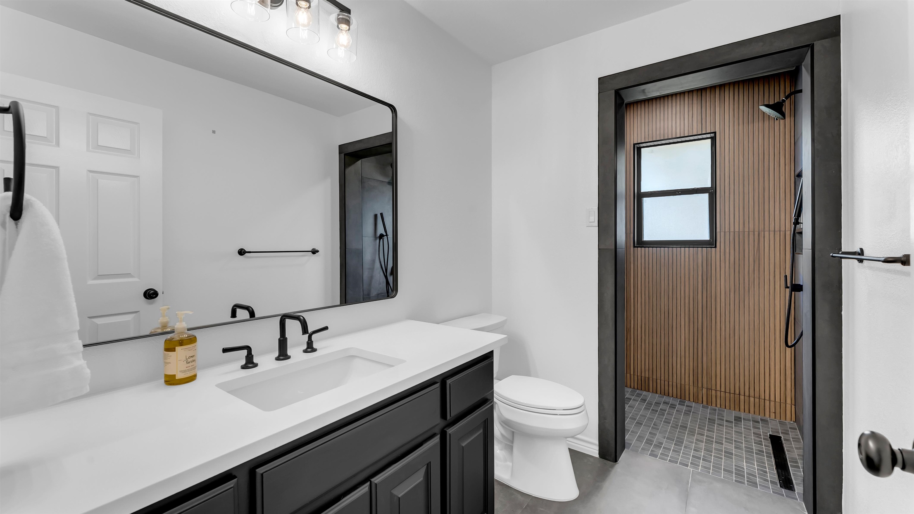 113 W Bluebonnet Road