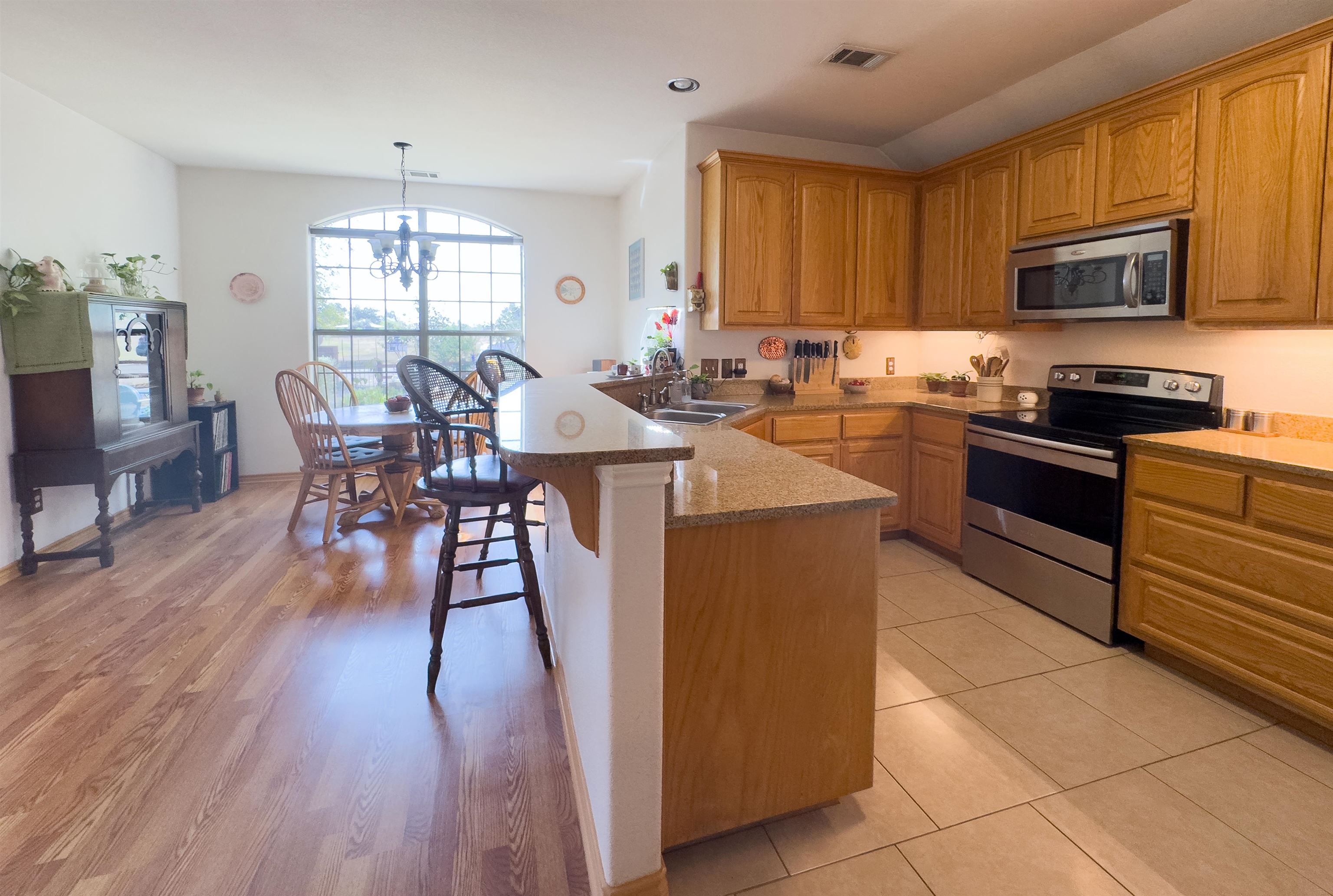 1109 E College