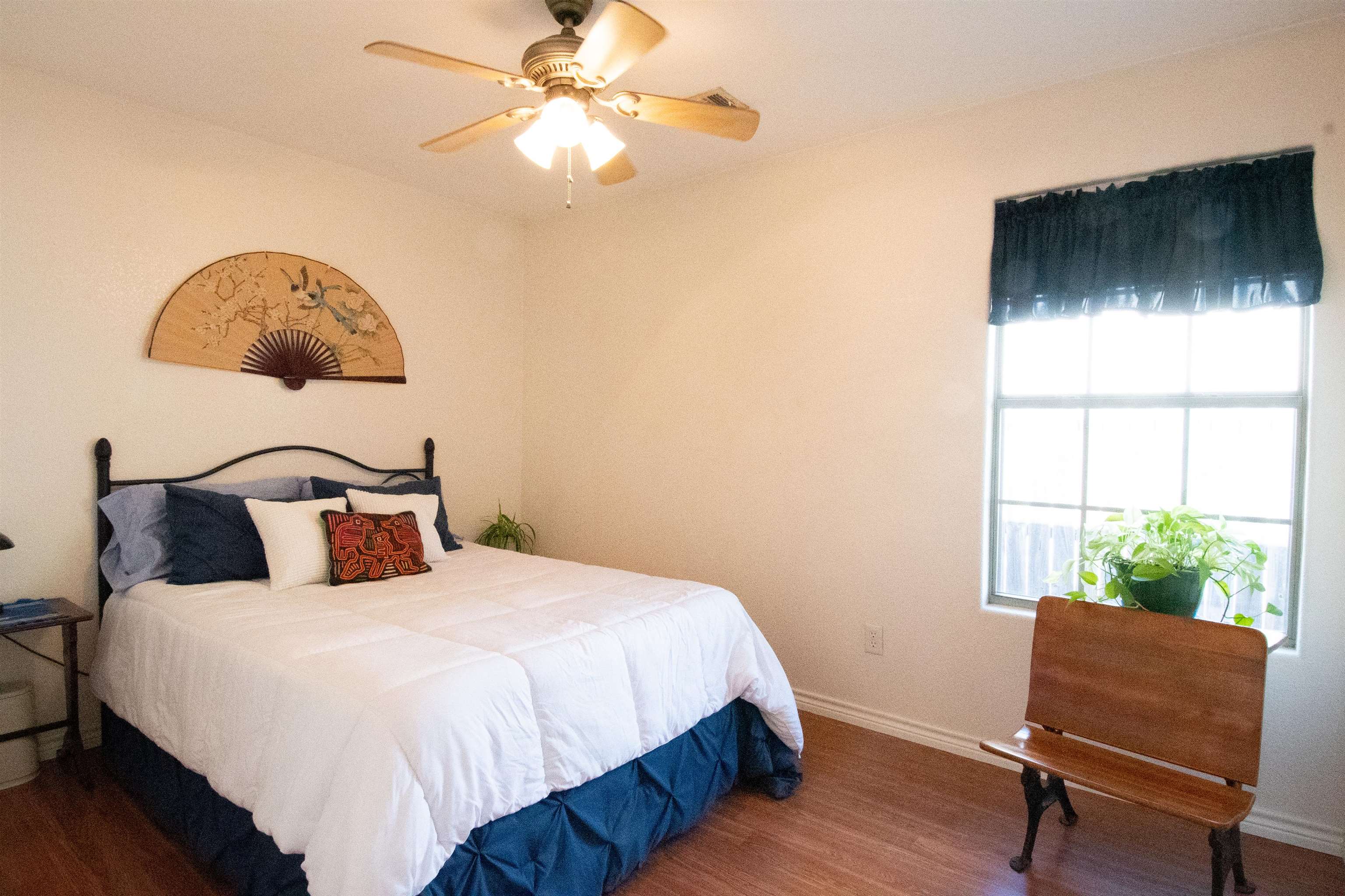 1109 E College