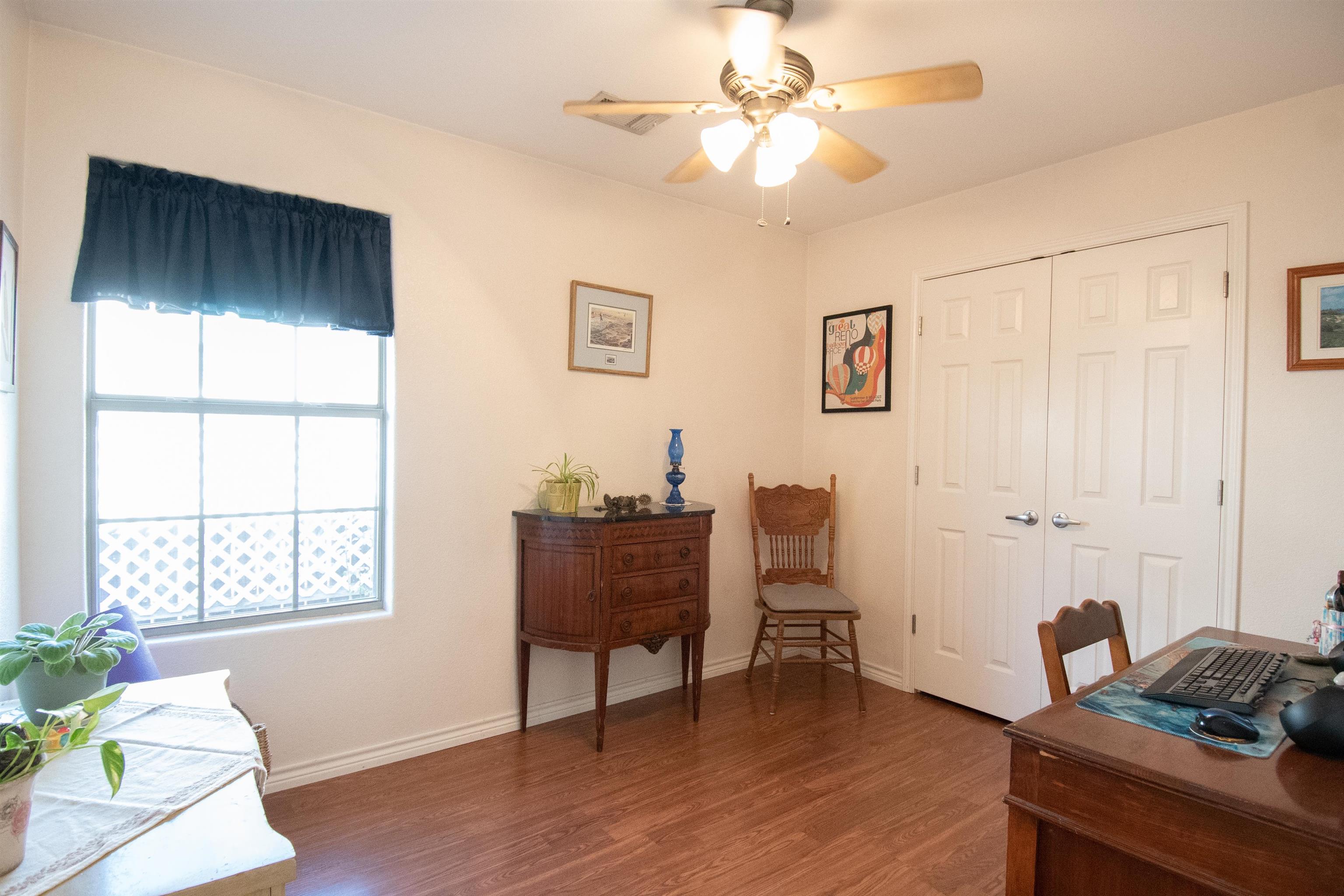 1109 E College