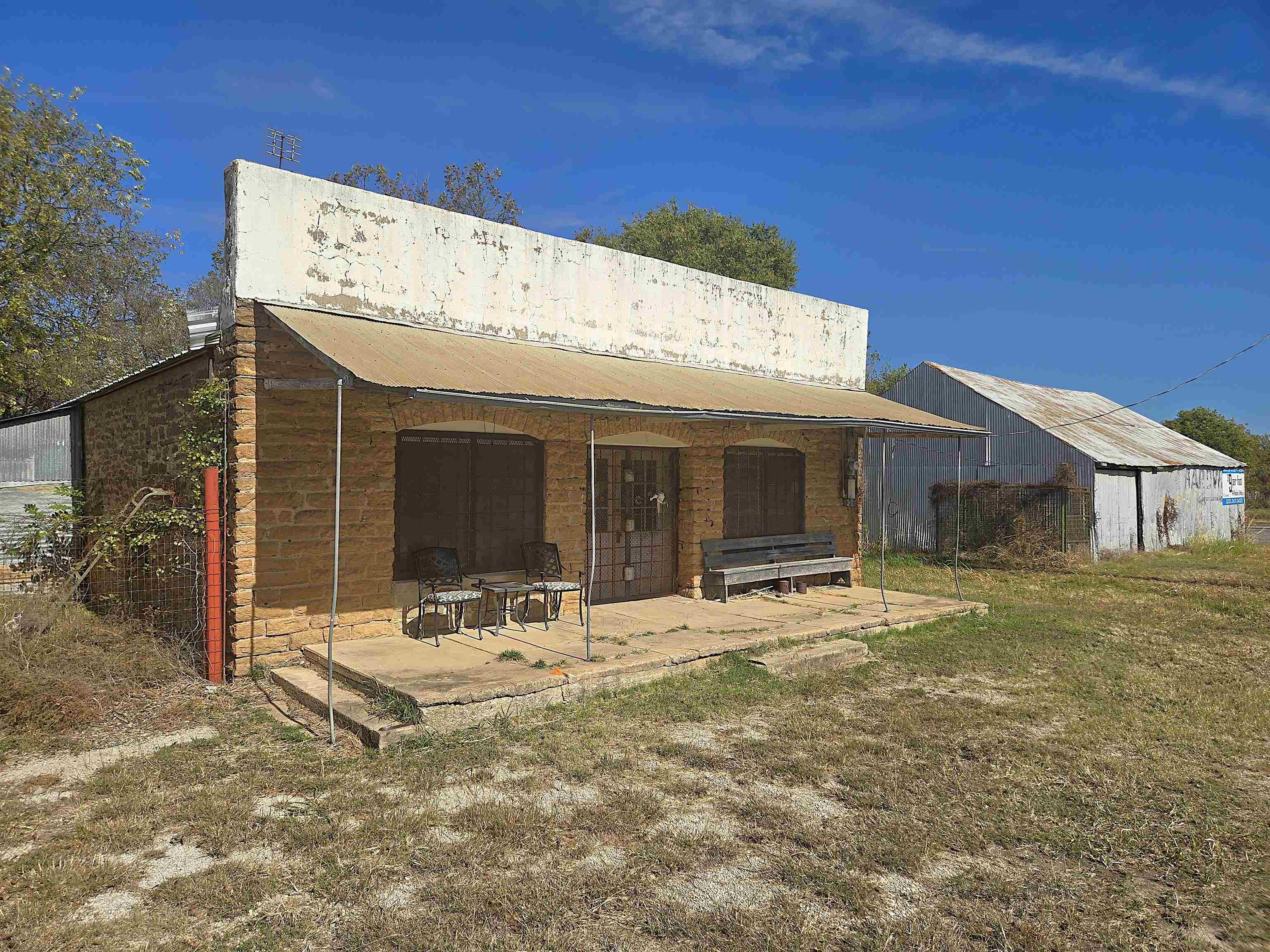 117 W Cherokee Street