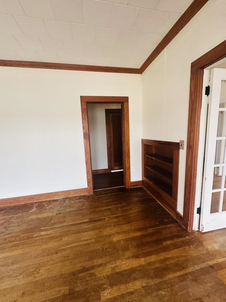206 E Sandstone