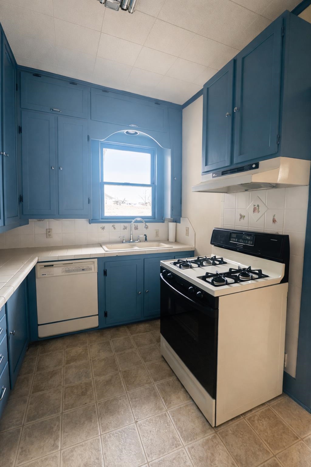 206 E Sandstone
