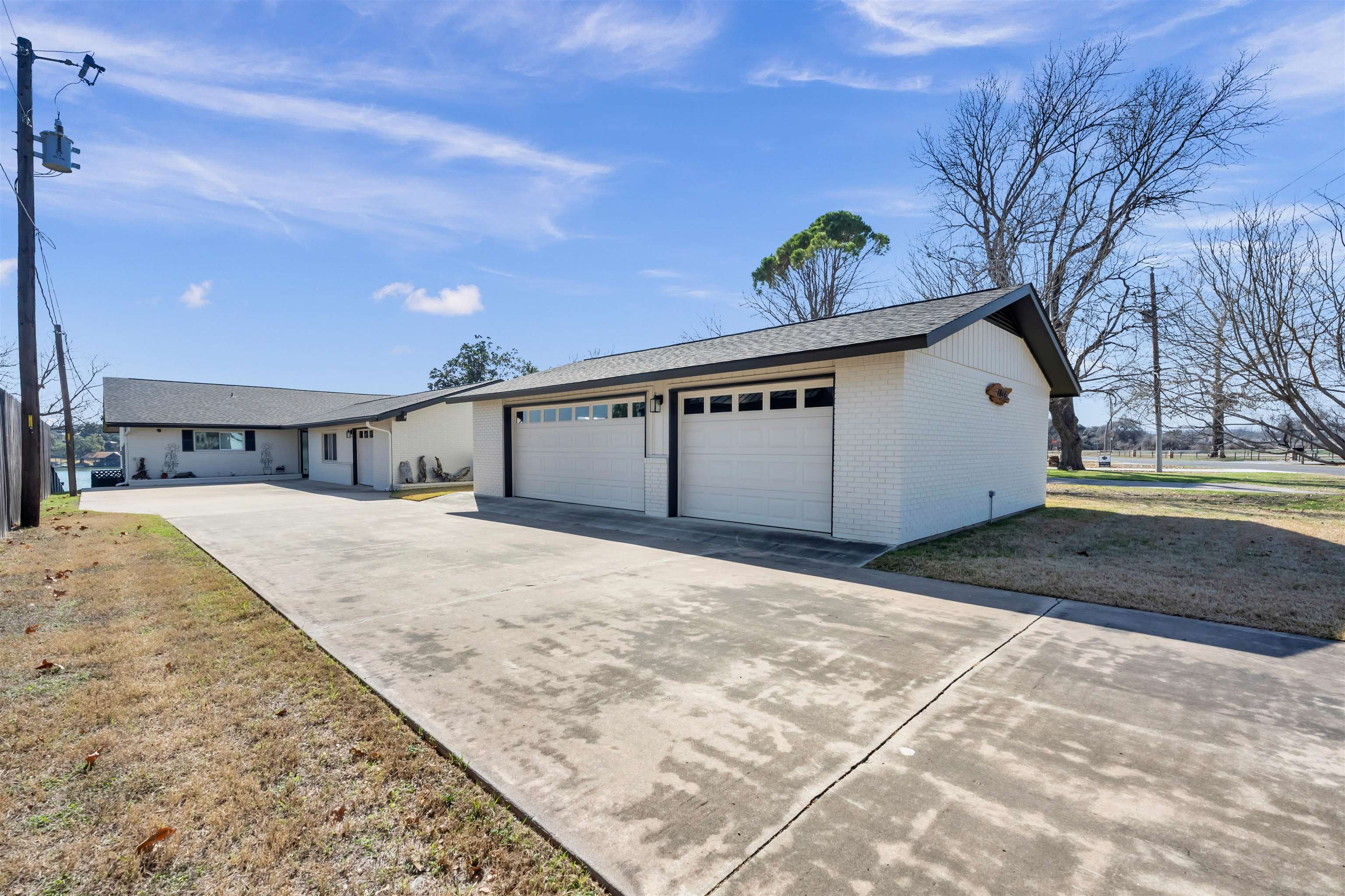 1846 Bluebonnet Lane