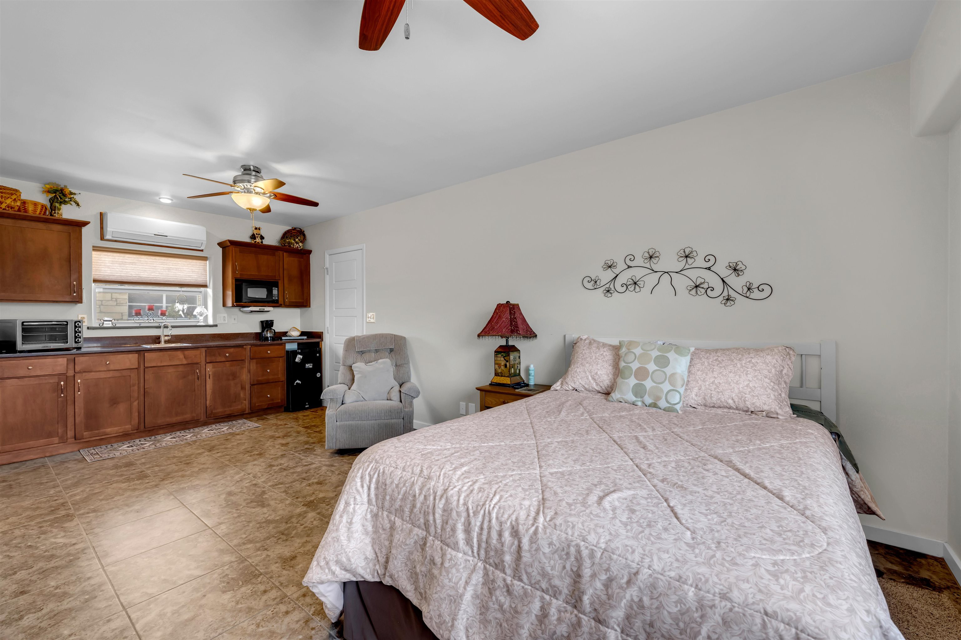 1846 Bluebonnet Lane