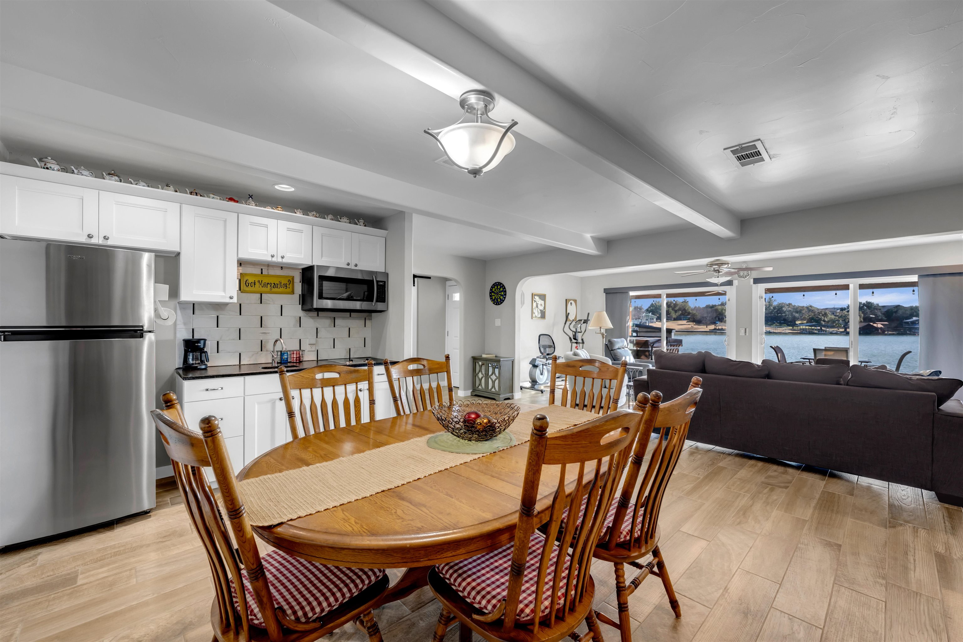 1846 Bluebonnet Lane