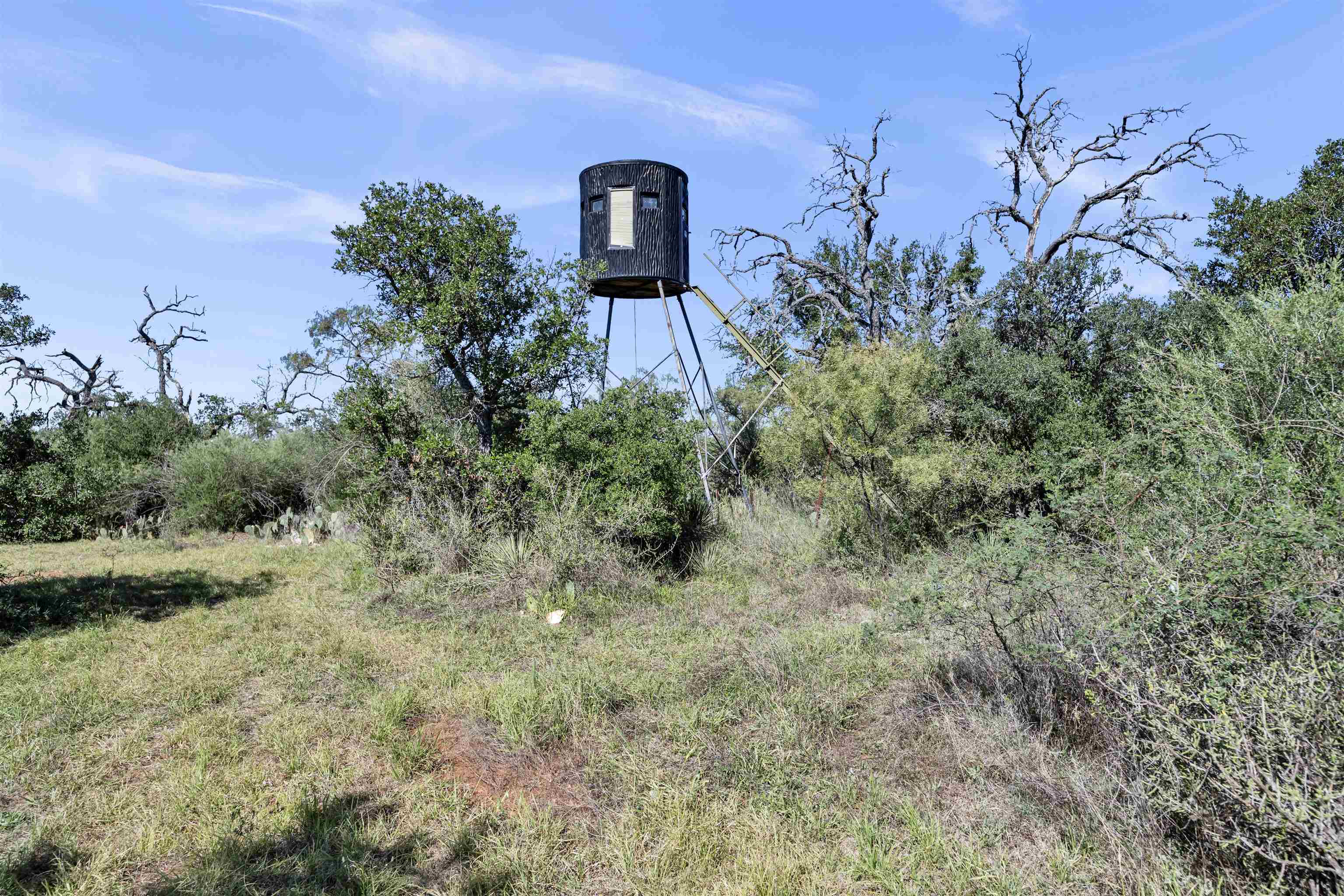 23.7 AC Broke O Road