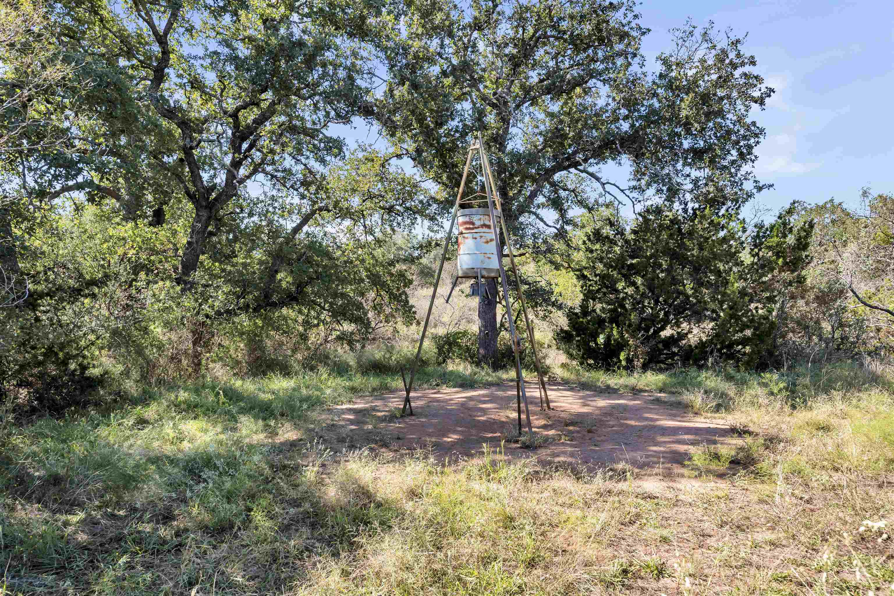 23.7 AC Broke O Road