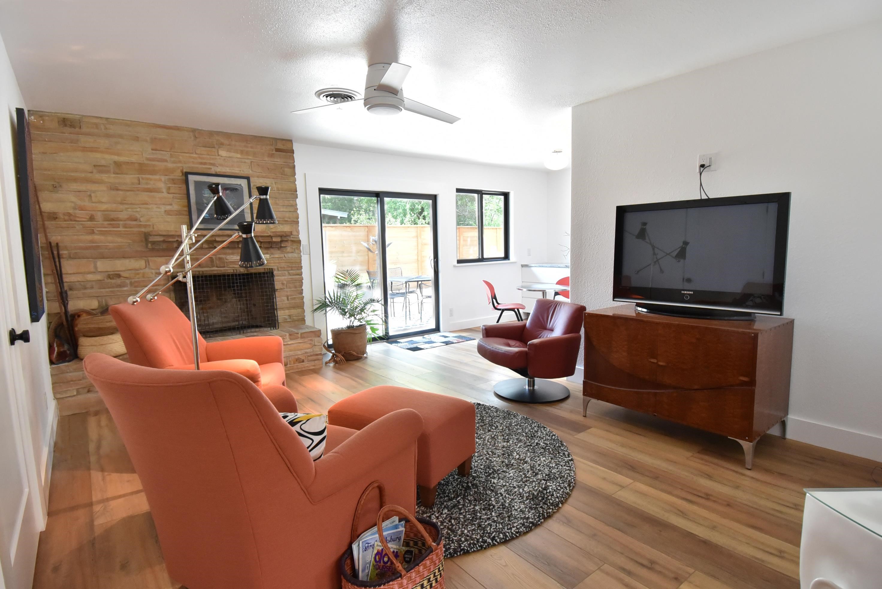 206 E Wallace Street