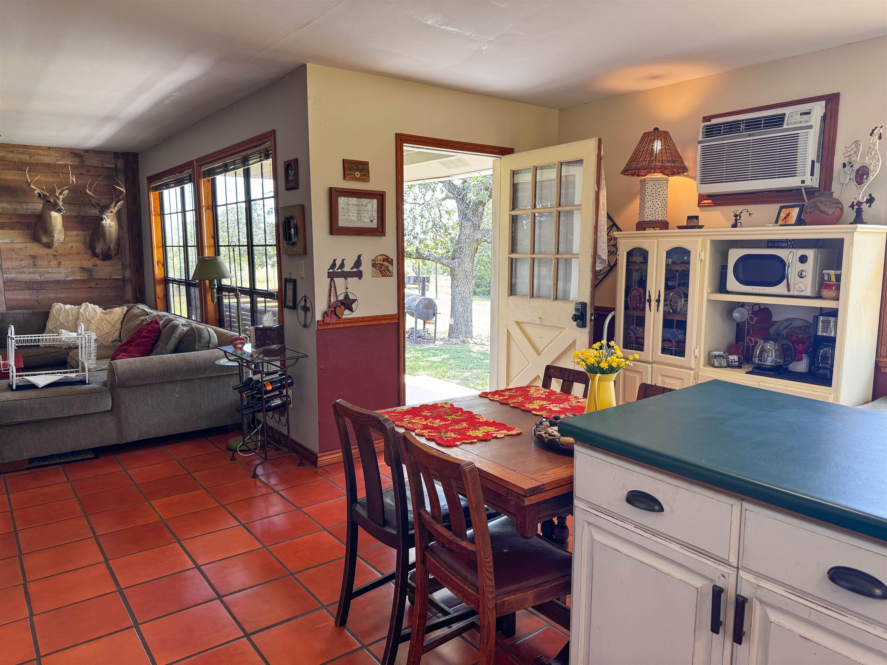 384 Wild Oak Drive