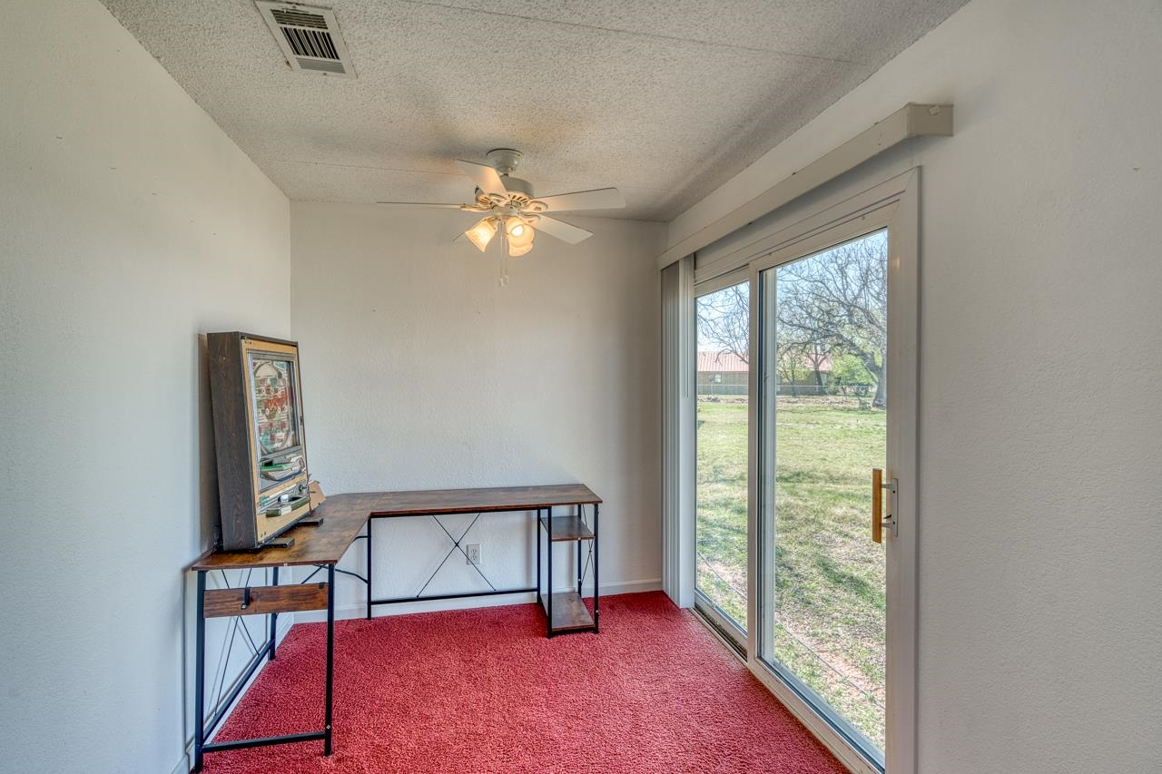 508 W Lakecrest